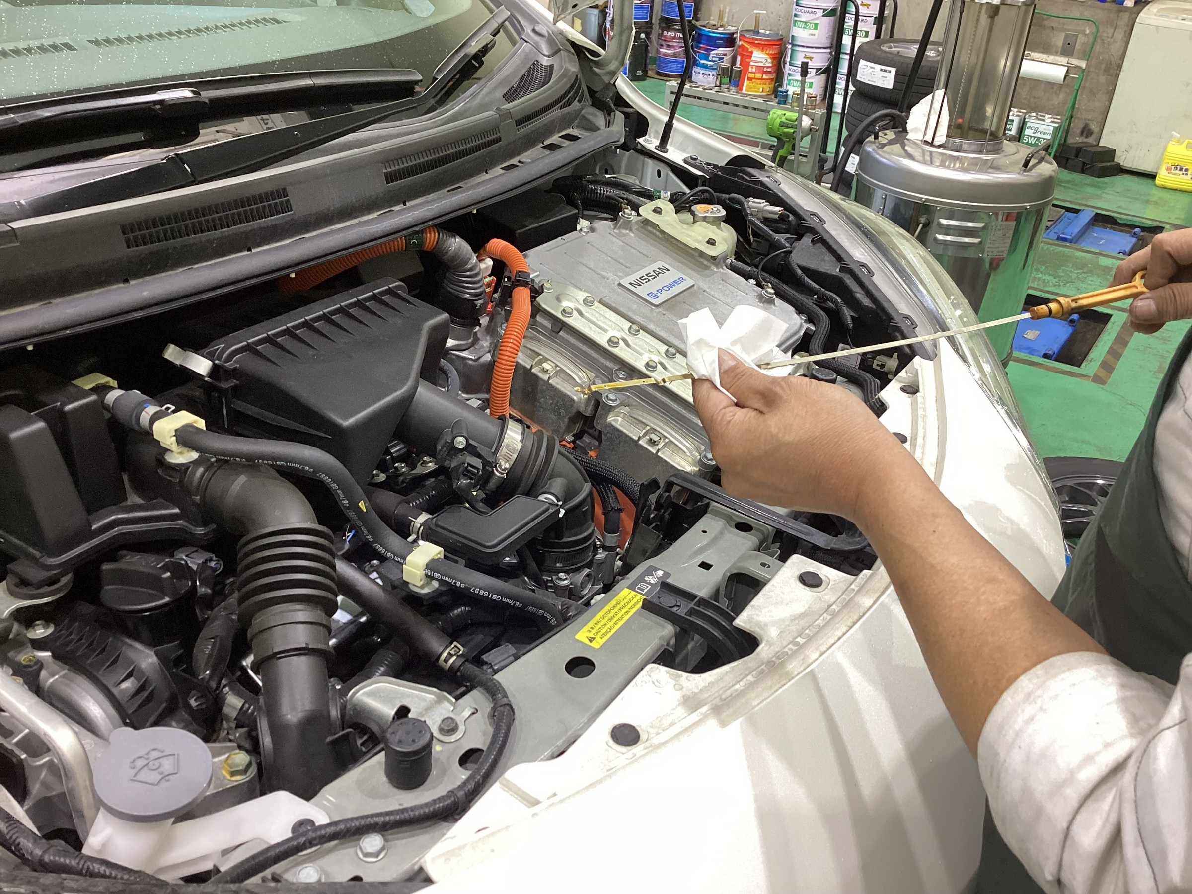 ロールス-ロイス―ベントレーフエラリーMベンツエンンジン整備メンテナンス