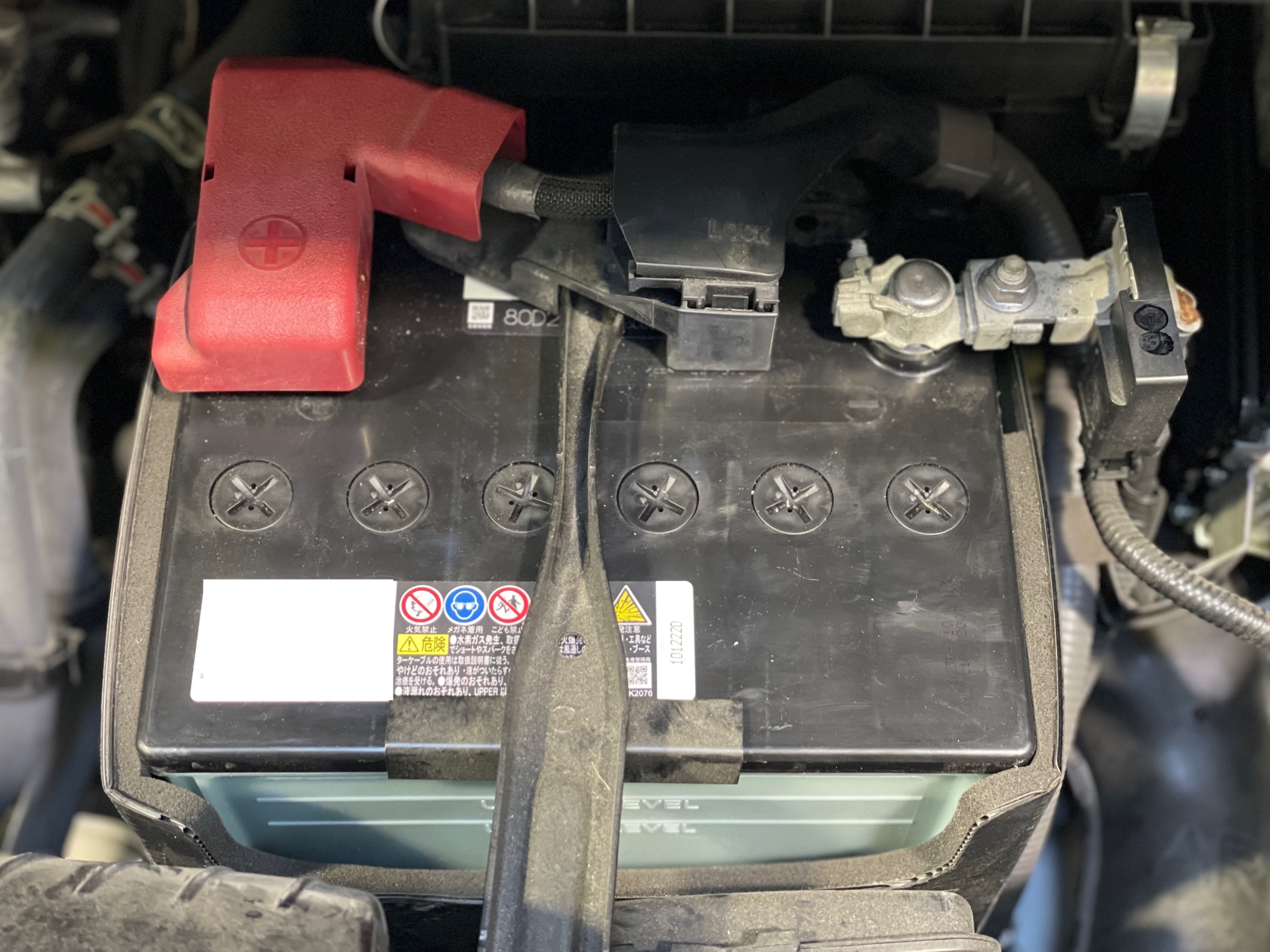 タイヤ館加古川 トヨタ アルファード AGH30W　バッテリー交換