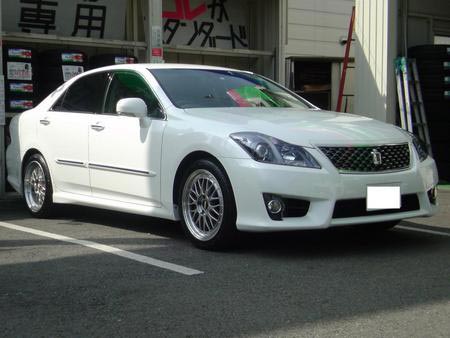 ２０系クラウン 足回り改善 ヾ ｺﾚｺﾚ トヨタ クラウン アスリート メンテナンス商品 パーツ取付 足回り関係取付 サービス事例 タイヤ館 ジャパン宮前 神奈川県のタイヤ カー用品ショップ タイヤからはじまる トータルカーメンテナンス タイヤ館グループ