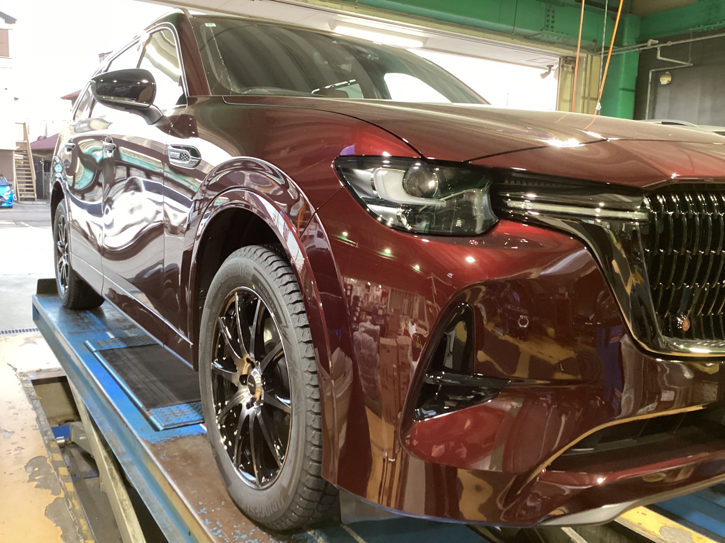 作業事例】「マツダ・CX-80」スタッドレスタイヤホイールセット