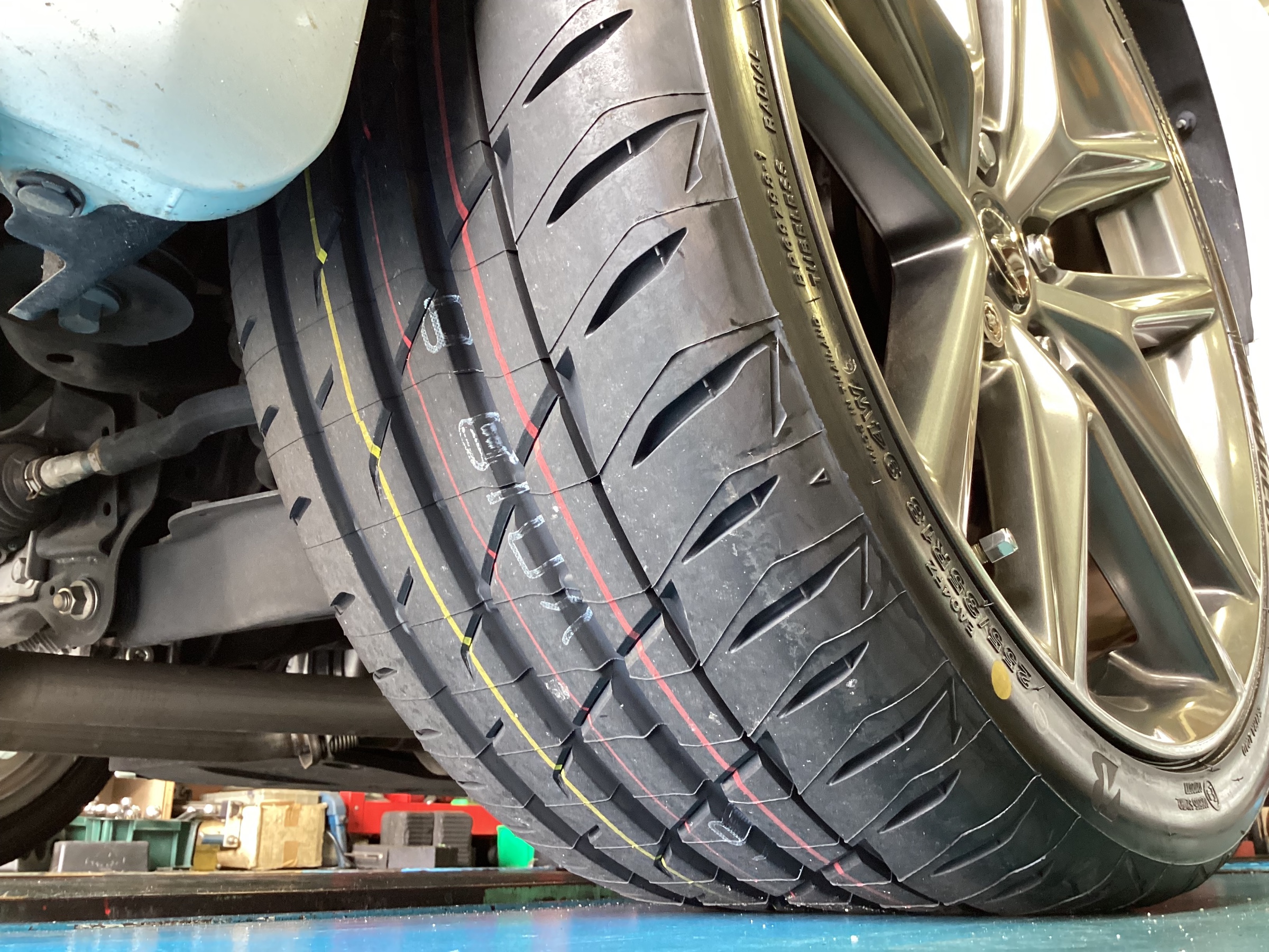 作業事例】「レクサス IS 350」夏用タイヤ交換作業