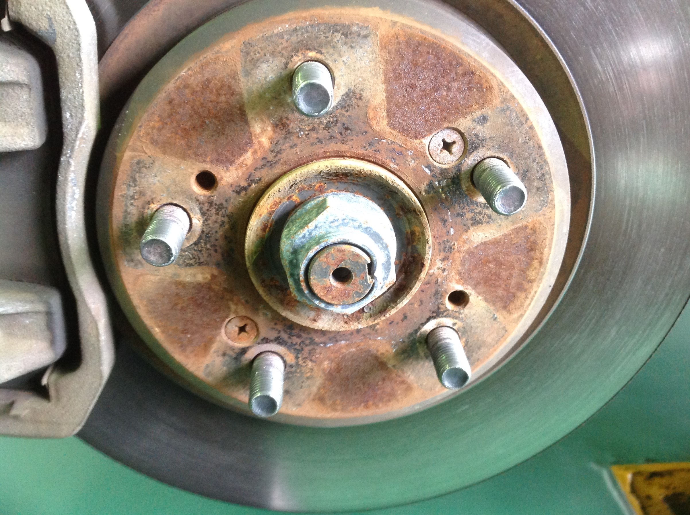 施工前はこんな感じです。　錆、ぎっしり！