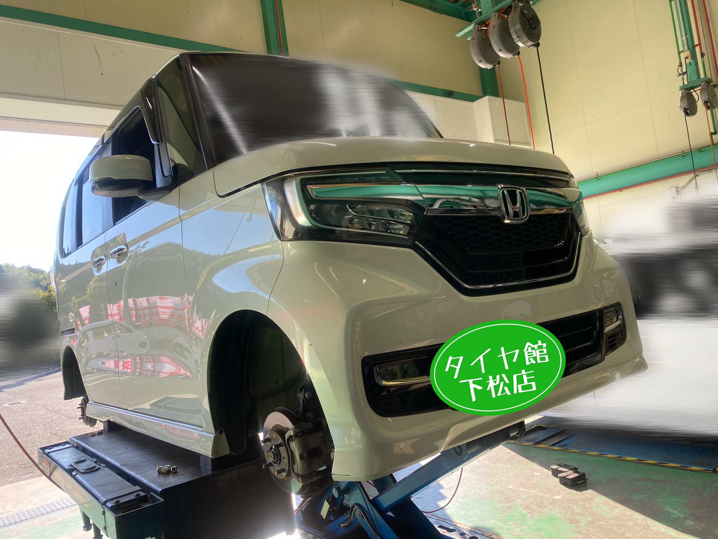 HONDA N-BOX JF4型 定期的なタイヤ交換＆アライメント測定→調整