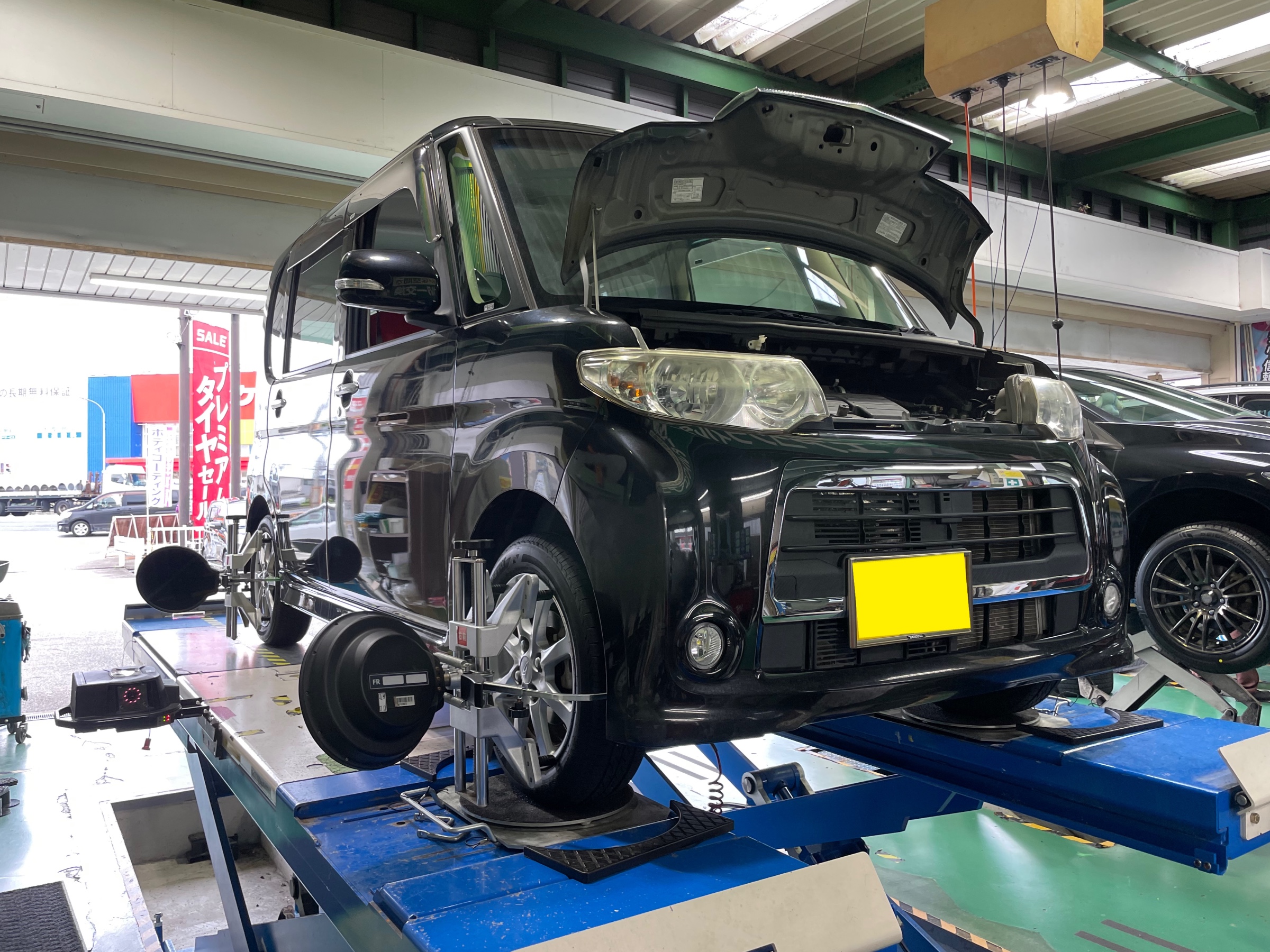 タイヤ館加古川 ダイハツ タントカスタム L375S　アライメント調整