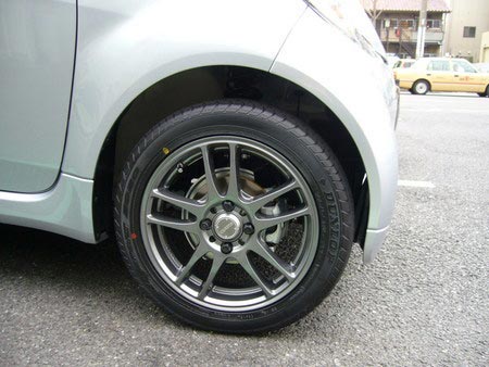 三菱アイでホイール交換☆ | 店舗おススメ情報 | タイヤ館 高津 