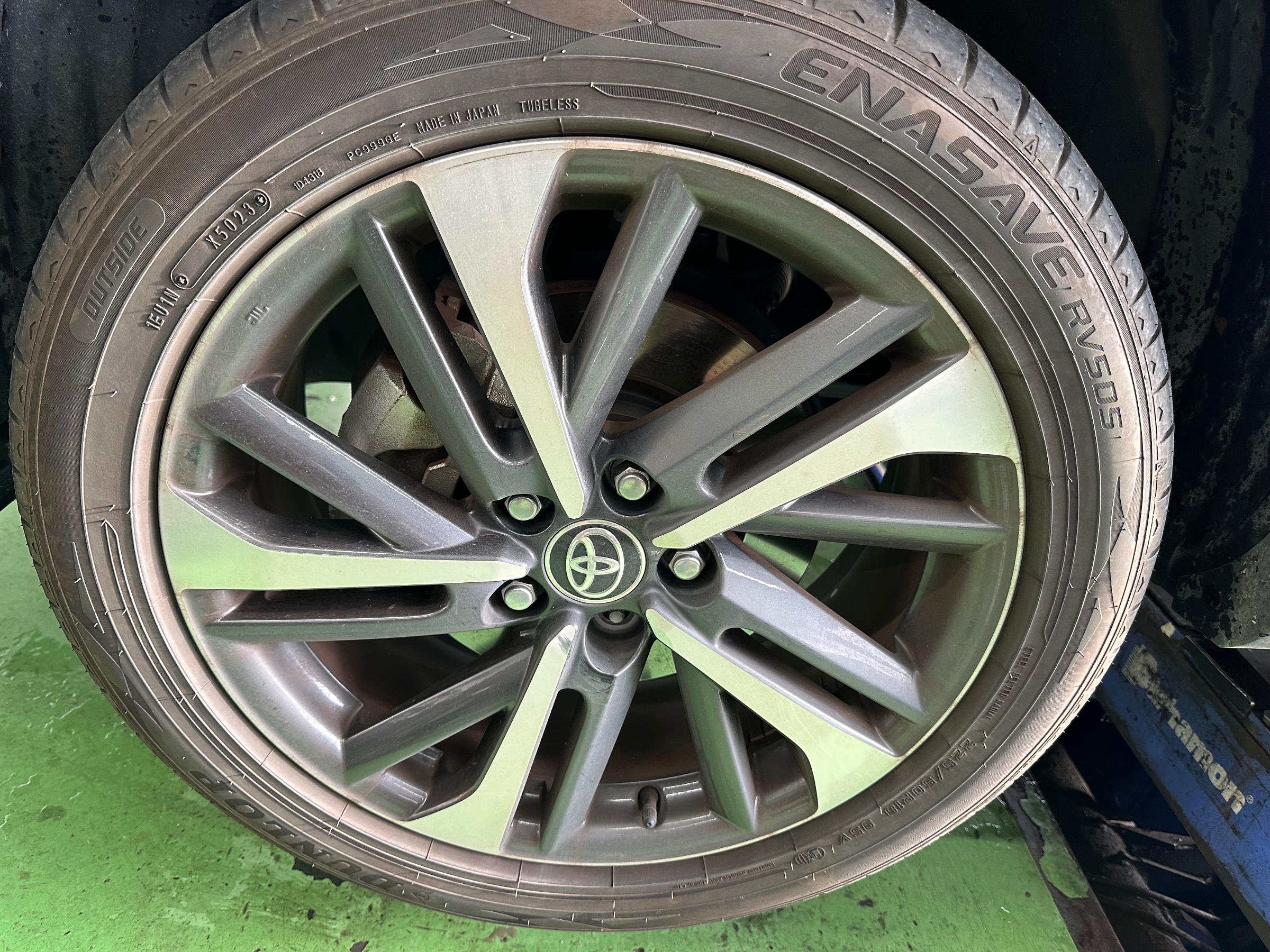 トヨタ・カローラクロス・ZVG11】スタッドレスタイヤホイール