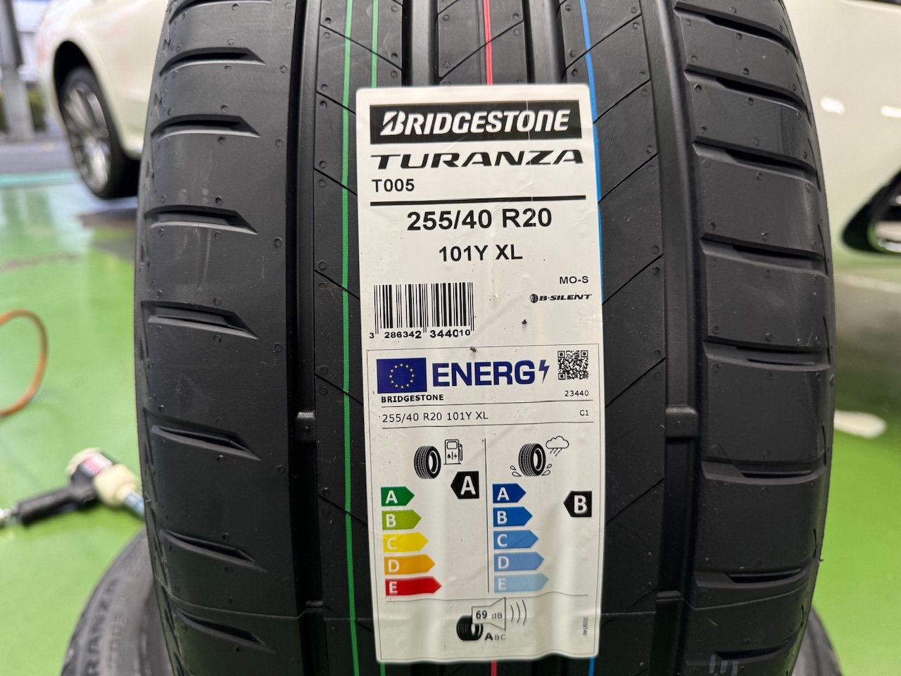 A2228201145 部品 フロントガラスワイパーブレードセット 1ペア と互換