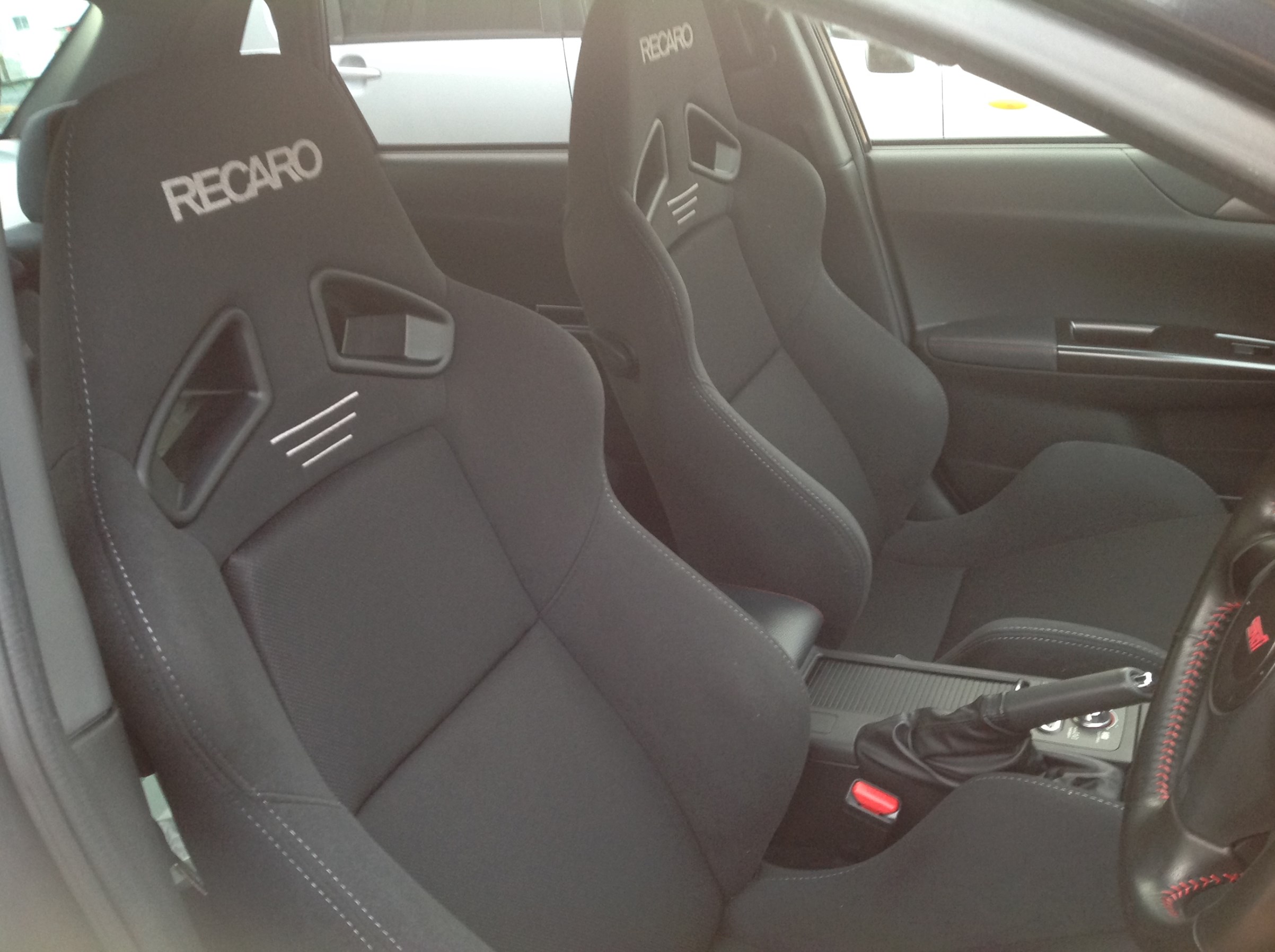 ｗｒｘ Gvb型 レカロシート Sr 7 取り付け スバル Wrx Sti その他 サービス事例 タイヤ館 豊橋 愛知県 三重県のタイヤ カー用品ショップ タイヤからはじまる トータルカーメンテナンス タイヤ館グループ