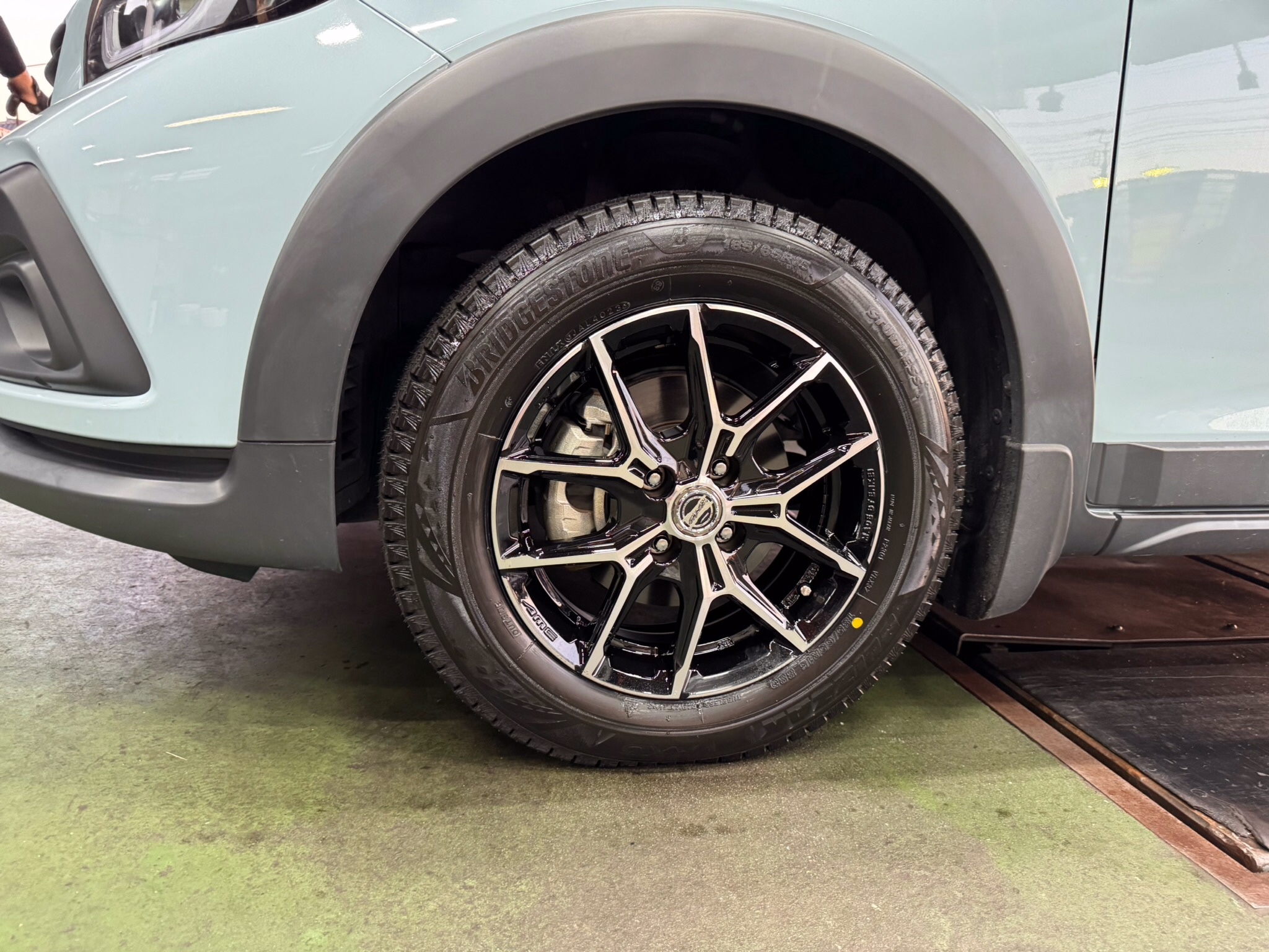 スタッドレスアルミ4本セット ブリヂストン VRX3 185/60R15 Amazon.co