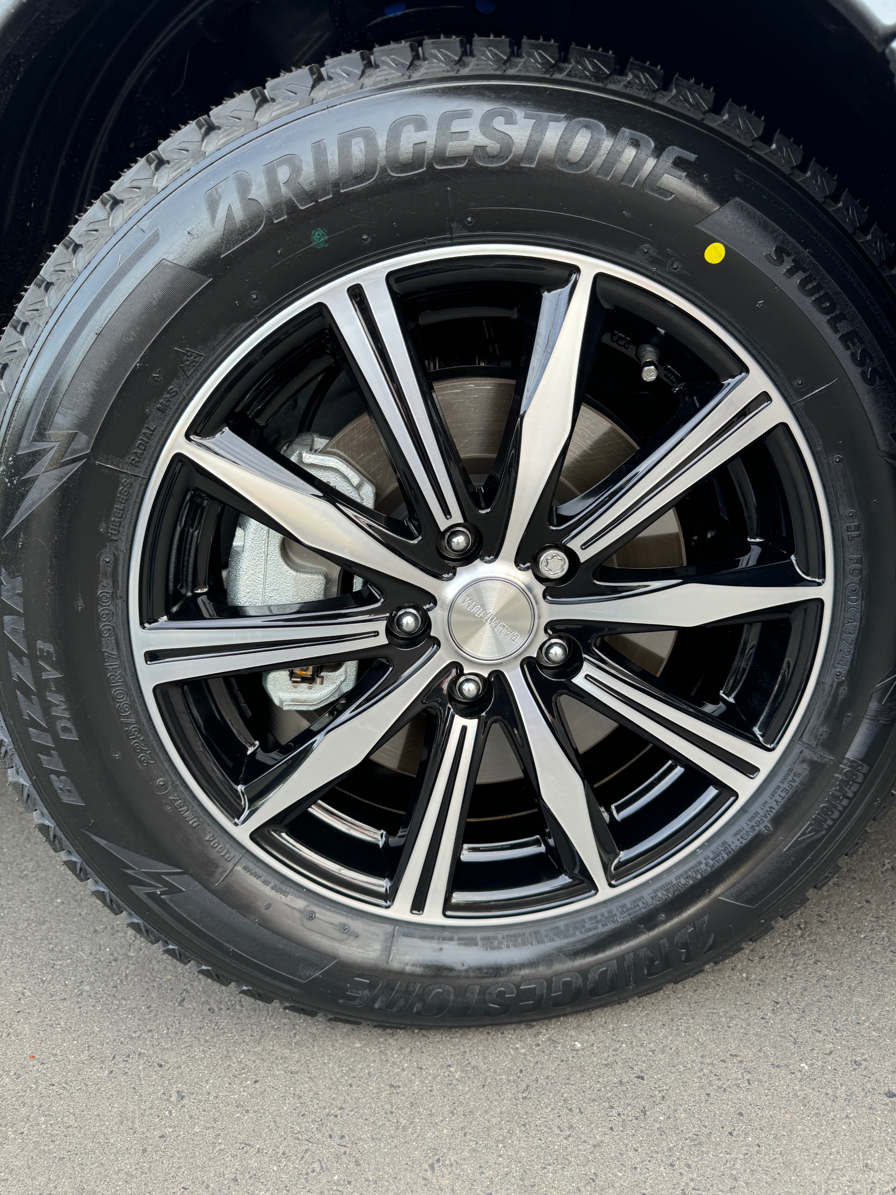 スバル レイバック】スタッドレスアルミセットお取付けです