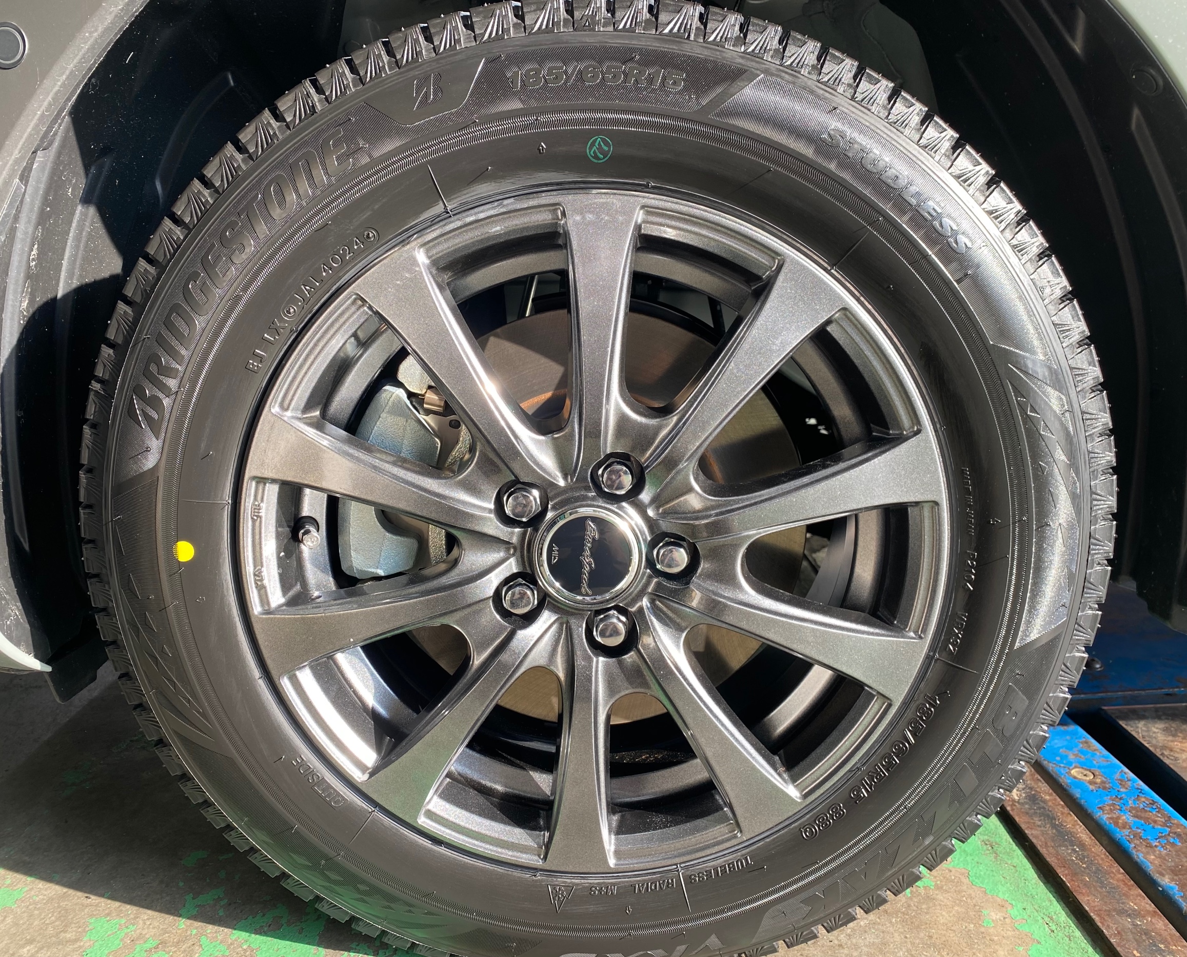 トヨタ シエンタ 愛車の冬支度のお手伝い〜ブリヂストン ブリザック