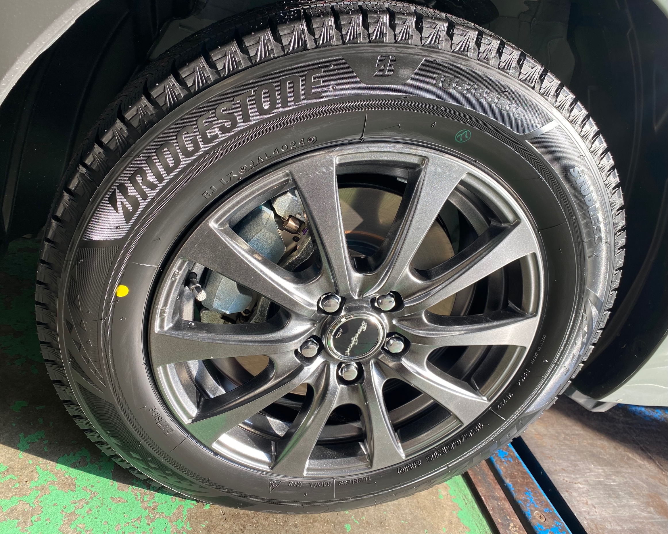 トヨタ シエンタ 愛車の冬支度のお手伝い〜ブリヂストン ブリザック