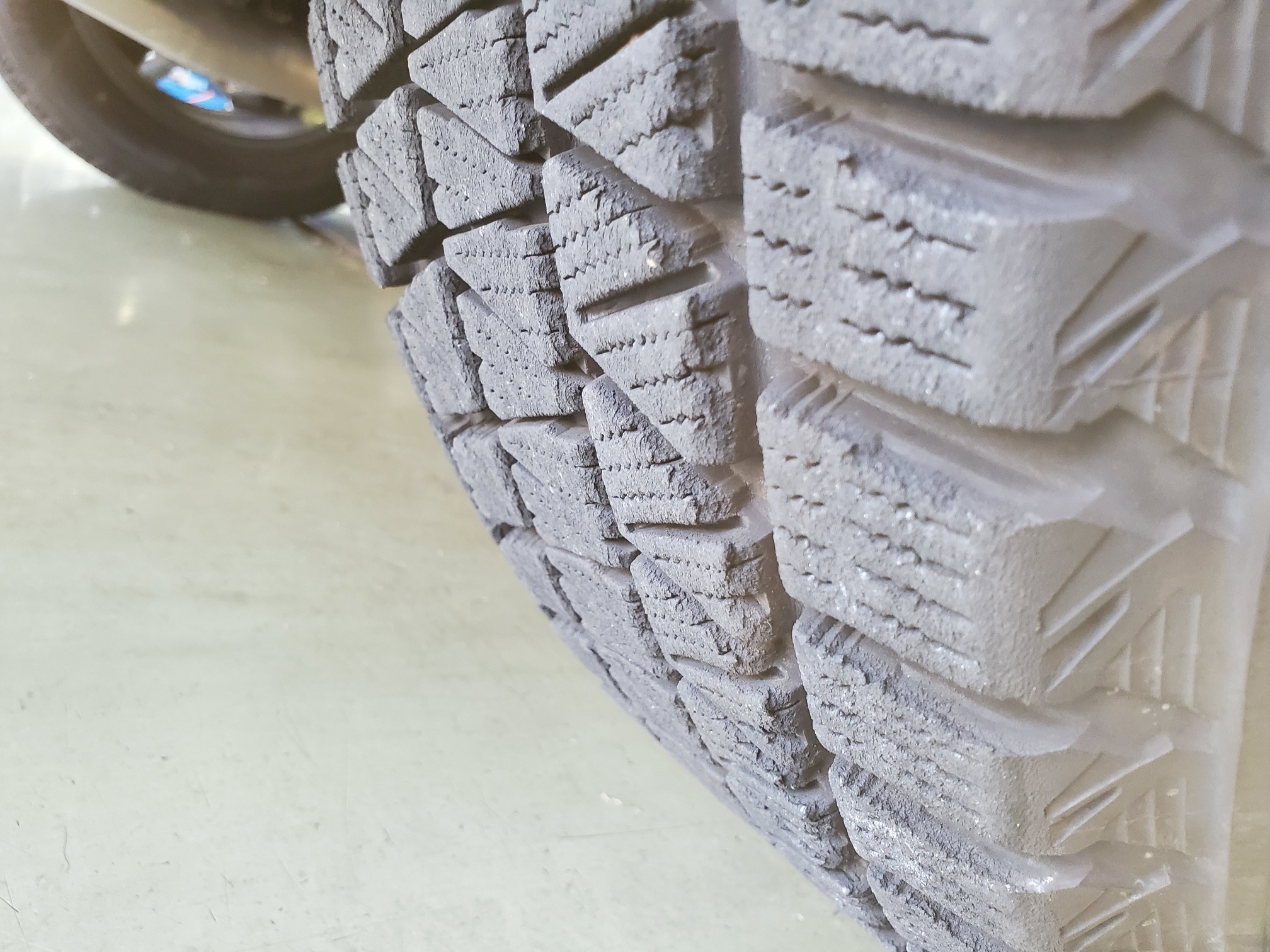 メルセデスベンツ　GLC スタッドレスタイヤ メルセデスベンツ GLCクーペ スタッドレスタイヤ交換 | 店舗おススメ