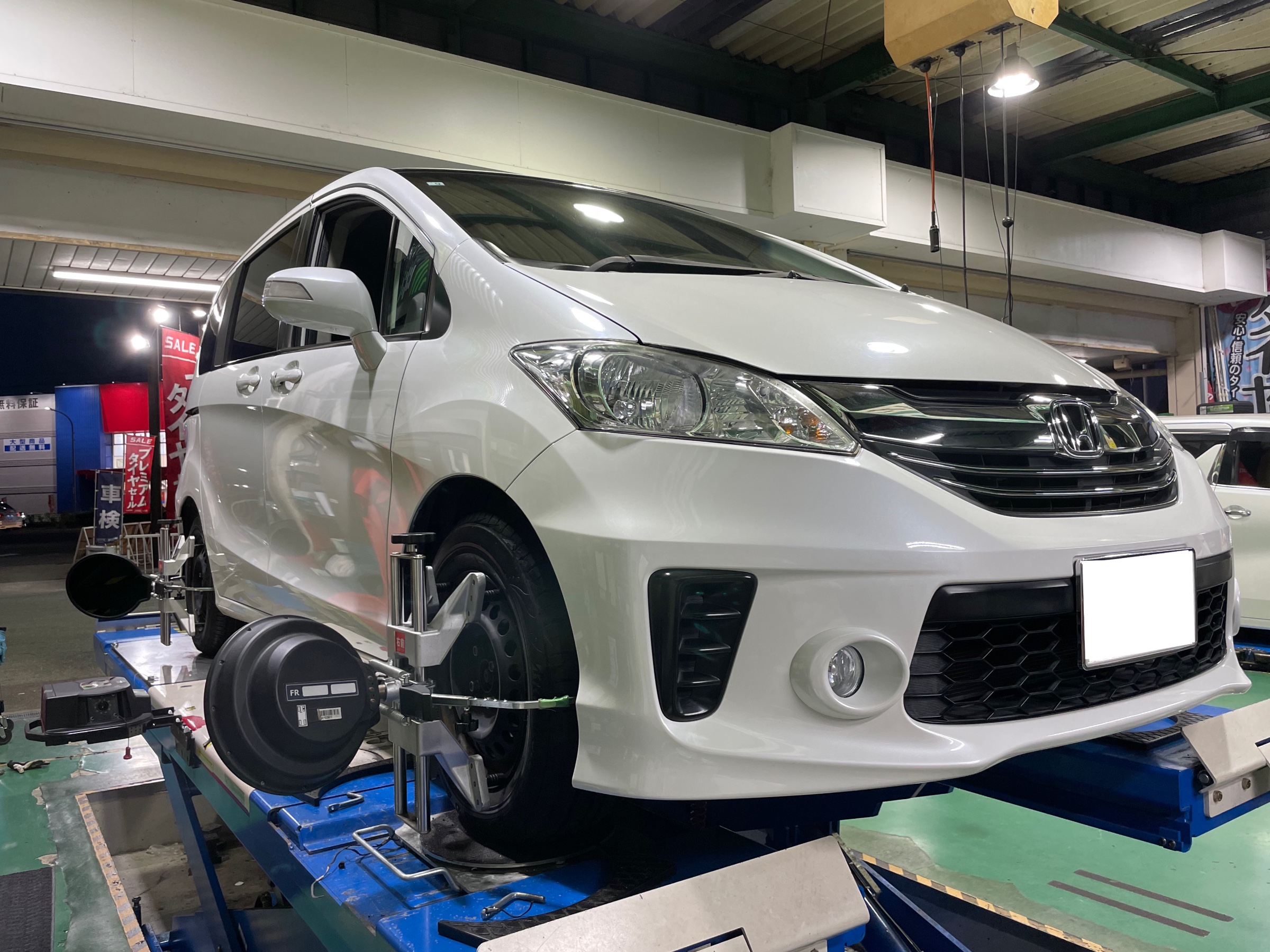 タイヤ館加古川 ホンダ フリード GB3　アライメント調整