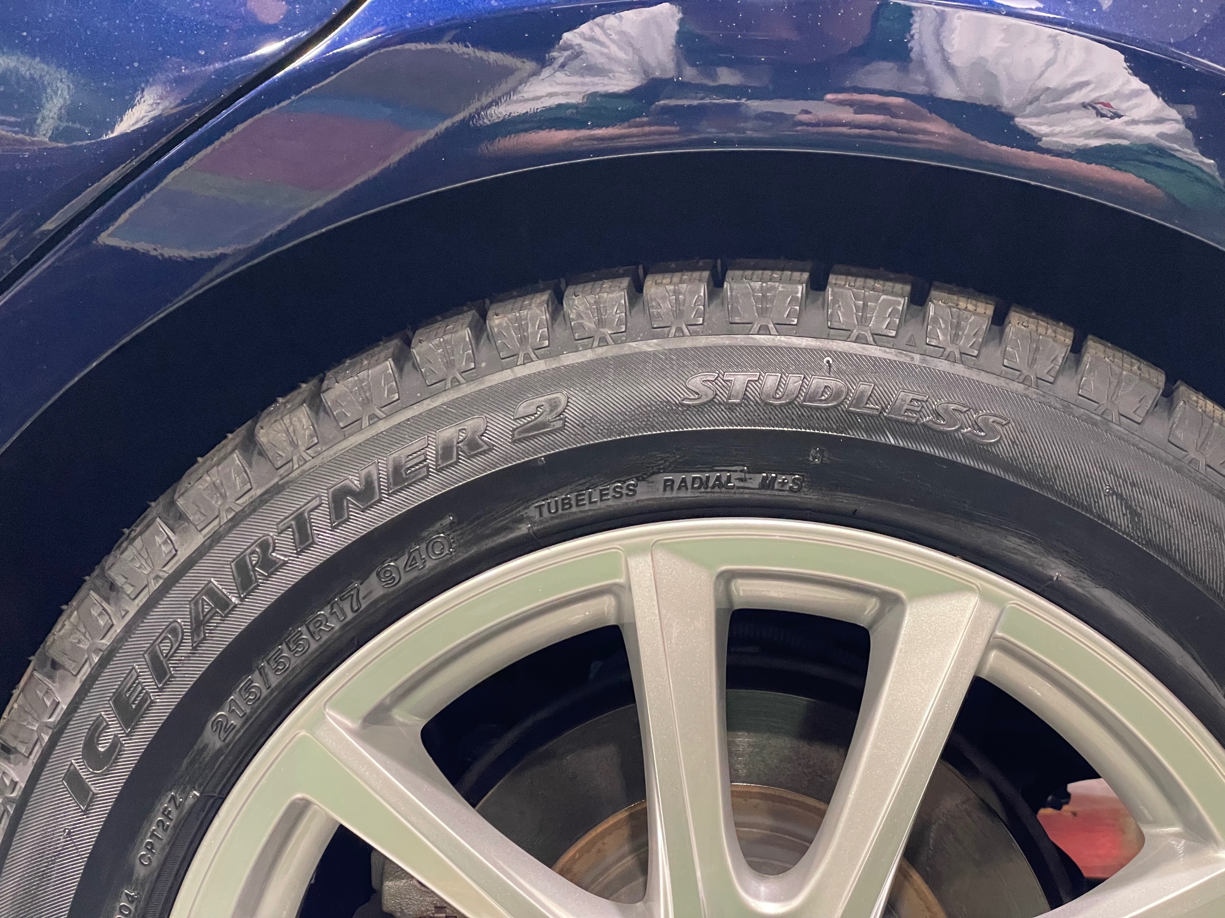 タイヤ館加古川 トヨタ クラウン ARS220　スタッドレスタイヤ交換