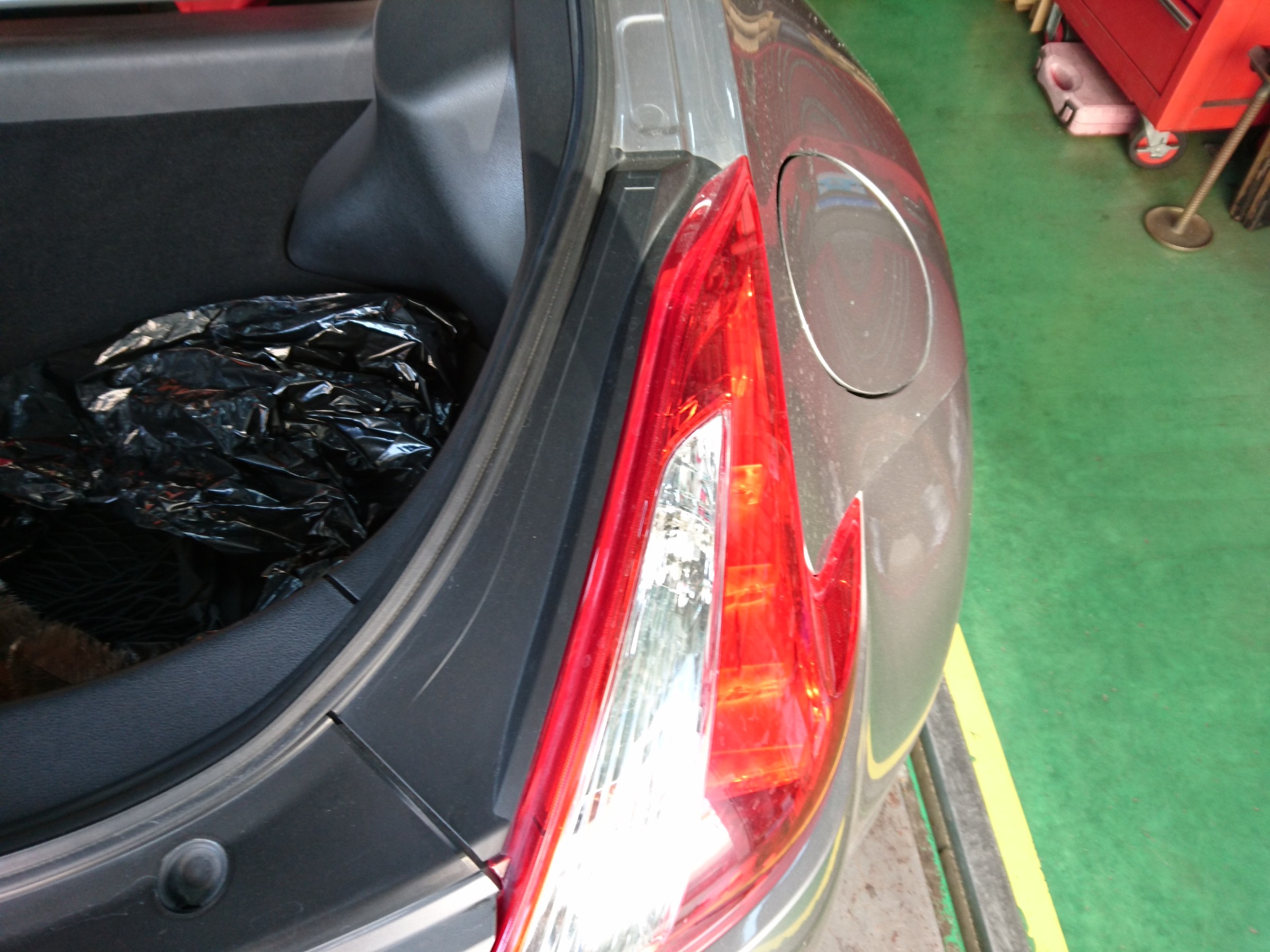 Z34ライトチューン Vol 2 日産 フェアレディz その他 カー用品取付 ライトバルブ交換 作業日記 タイヤ館 春日 タイヤからはじまる トータルカーメンテナンス タイヤ館グループ