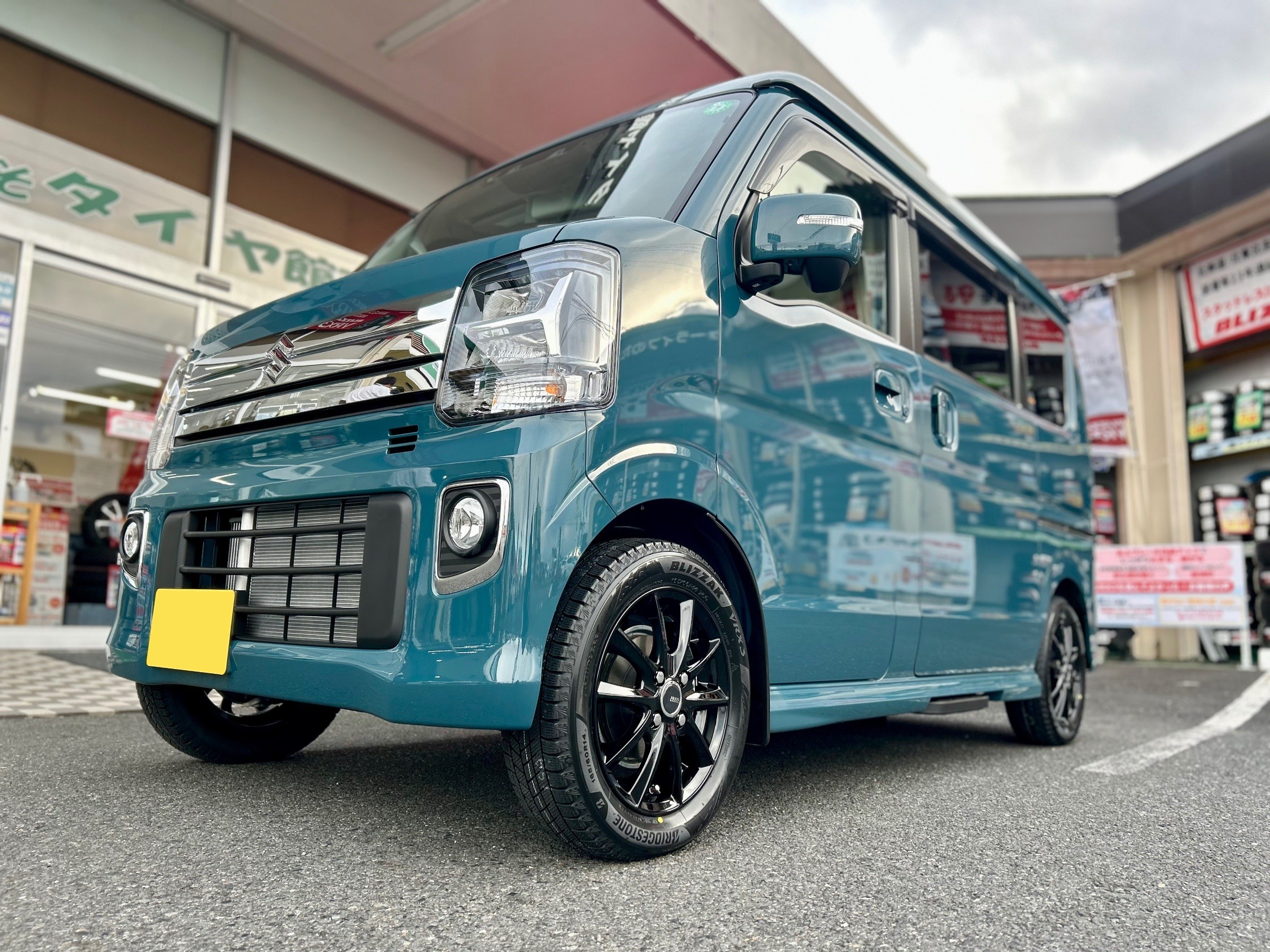 エブリイワゴン ブリザックスタッドレス＆ホイール取付作業 | 店舗お