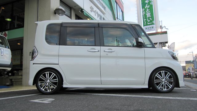 タントカスタムに車高調 取付け ダイハツ タントカスタム その他 パーツ取付 サスペンション取付 サービス事例 タイヤ館 奈良 奈良県のタイヤ カー用品ショップ タイヤからはじまる トータルカーメンテナンス タイヤ館グループ