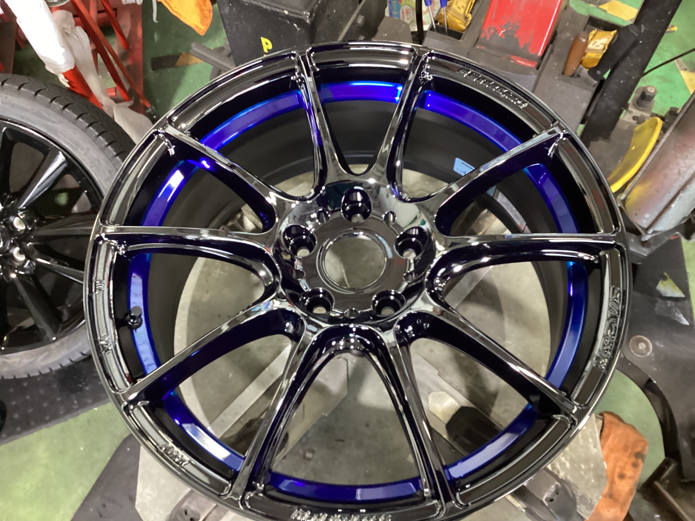 マツダ MAZDA3 ／ BLIZZAK VRX3＆ウェッズスポーツ SA-25R ／ 18インチ