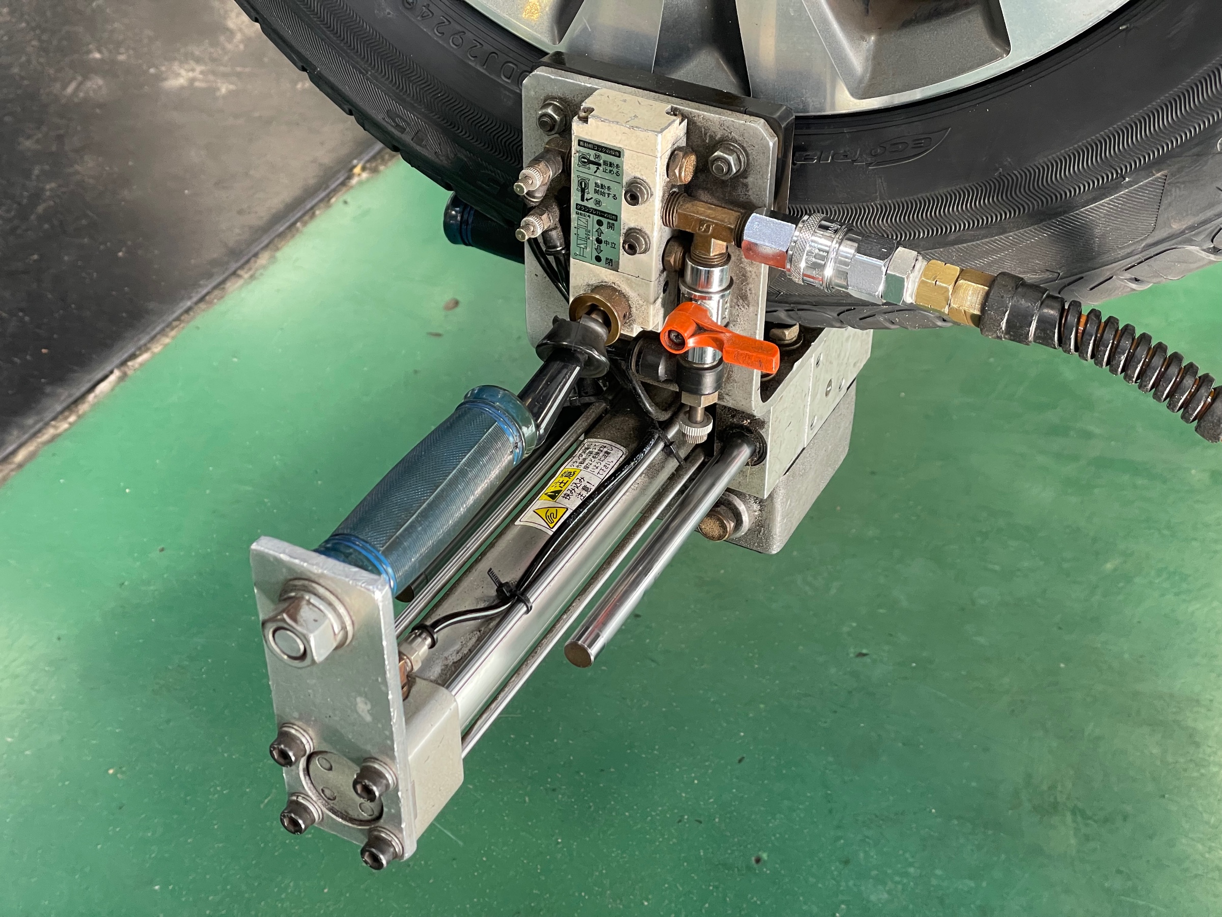 タイヤ館加古川 ホンダ フリード GP3　タイヤ交換 センターフィット