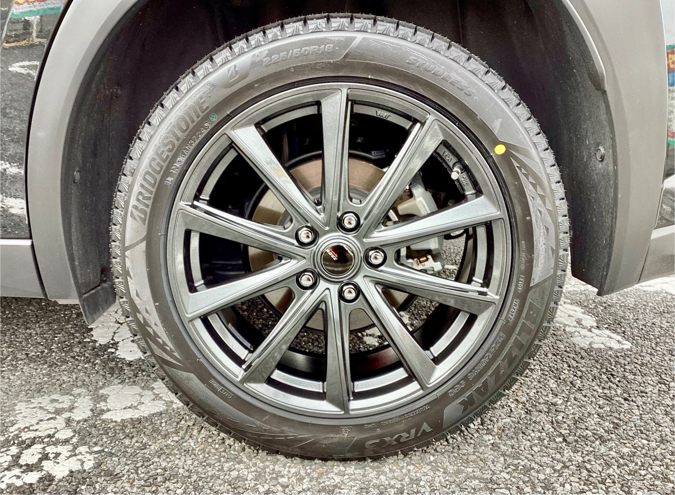 レクサスUX 250h FSPORT 18インチスタッドレスタイヤホイールセット レクサスUX 250h FSPORT 18インチスタッドレスタイヤホイールセット