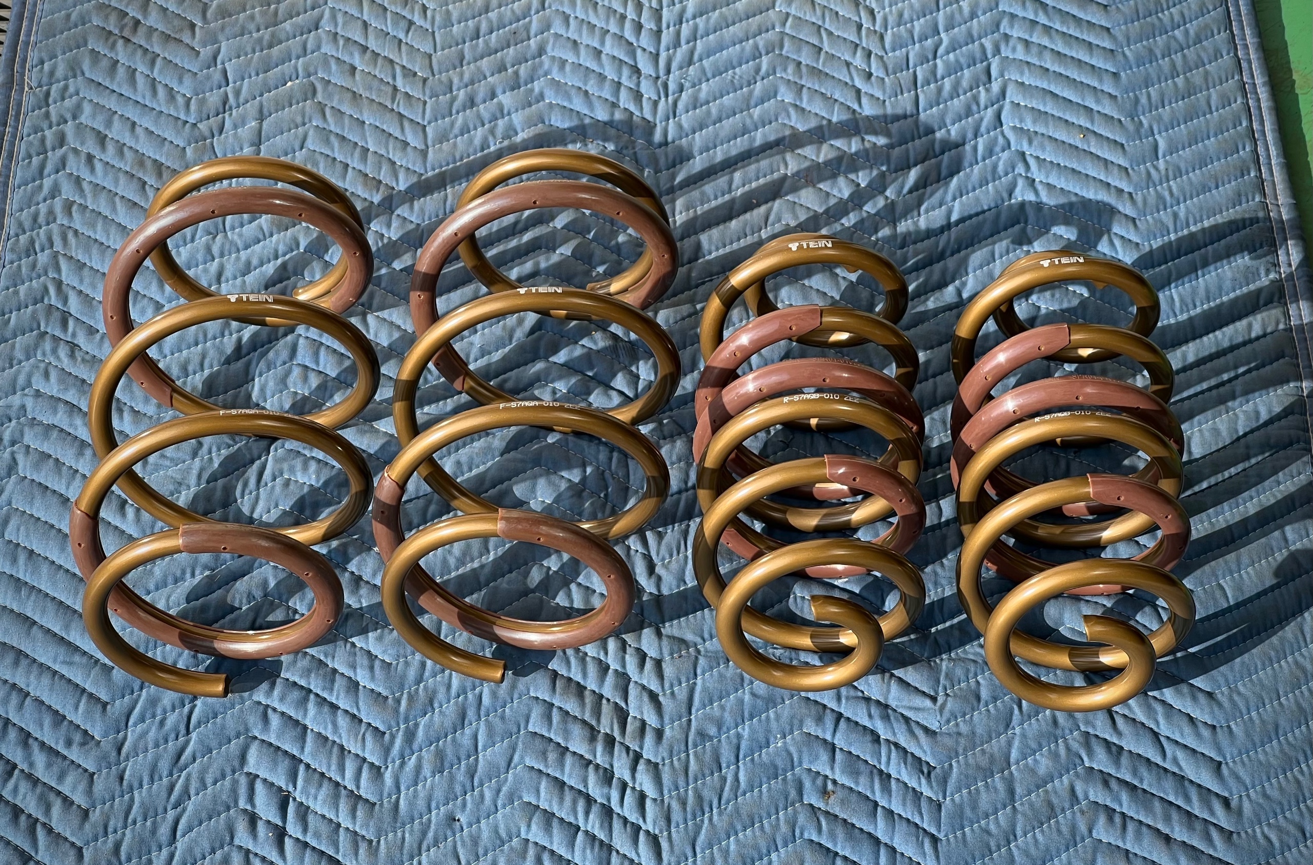 TOYOTA NOAH ・RAYS HOMURA 2×7FT SPEC M ・TEIN HIGH TECH 装着