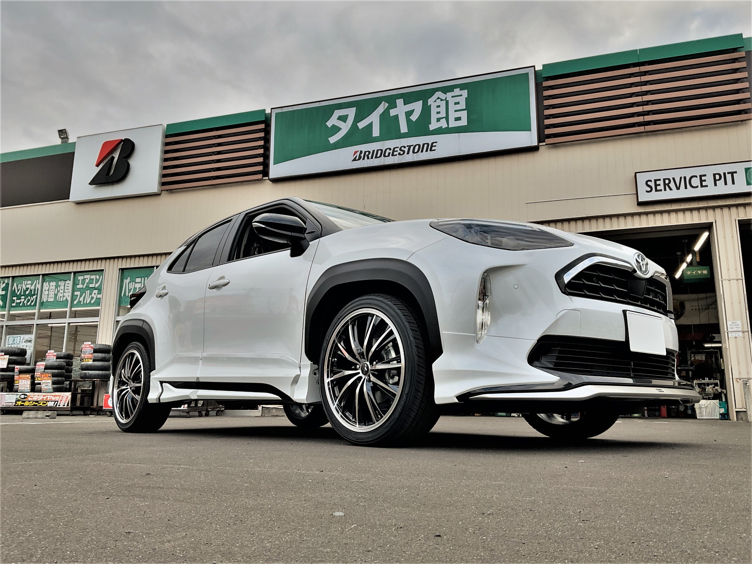 トヨタMXPB10型ヤリスクロス、ダウンサスのお取り付け トヨタMXPB10型ヤリスクロス、ダウンサスのお取り付け