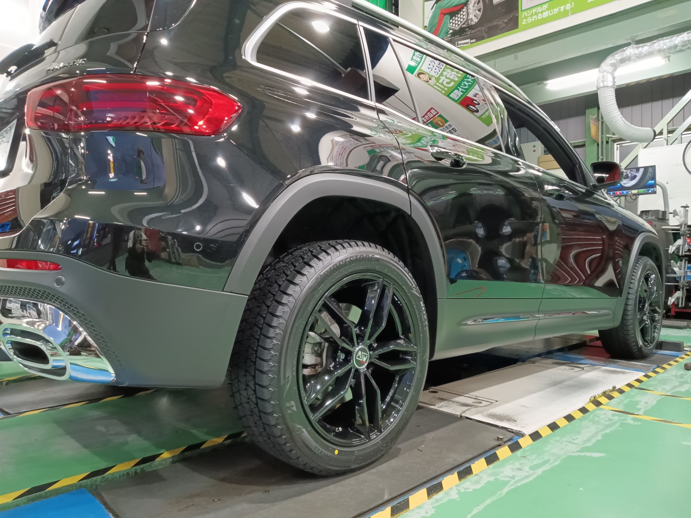 k*7様 メルセデスベンツ　GLB200d スタッドレスタイヤ ホイール　セット メルセデス・ベンツ GLB200d スタッドレスタイヤホイールセット
