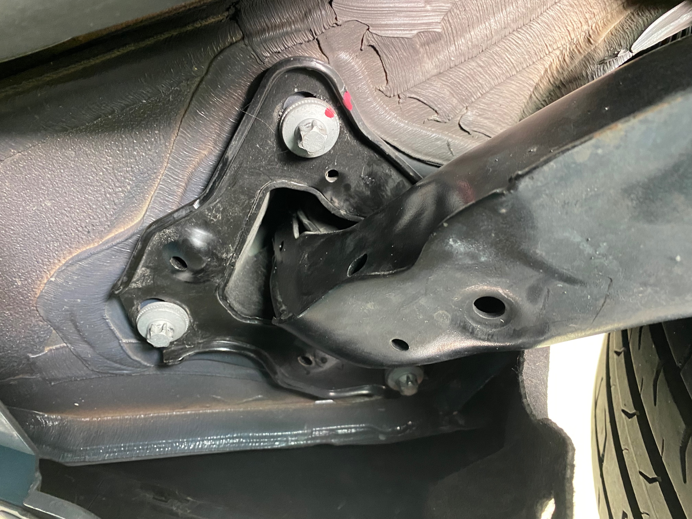 　　ブリヂストン　タイヤ館下松　タイヤ交換　アルミホイール　オイル交換　バッテリー交換　ワイパー交換　エアコンフィルター交換　アライメント調整　国産車　輸入車　下松市　周南市　徳山　柳井　熊毛　光　玖珂　周東　　