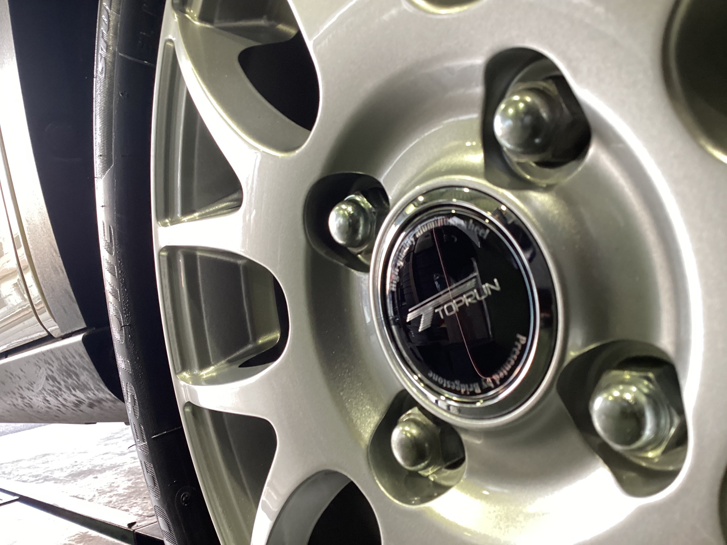 作業事例】「スズキ・ハスラー」スタッドレスタイヤホイールセット装着