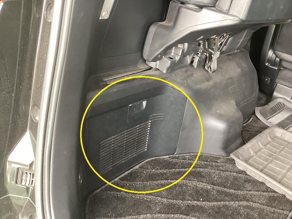 バッテリー交換　ハイブリッドバッテリー