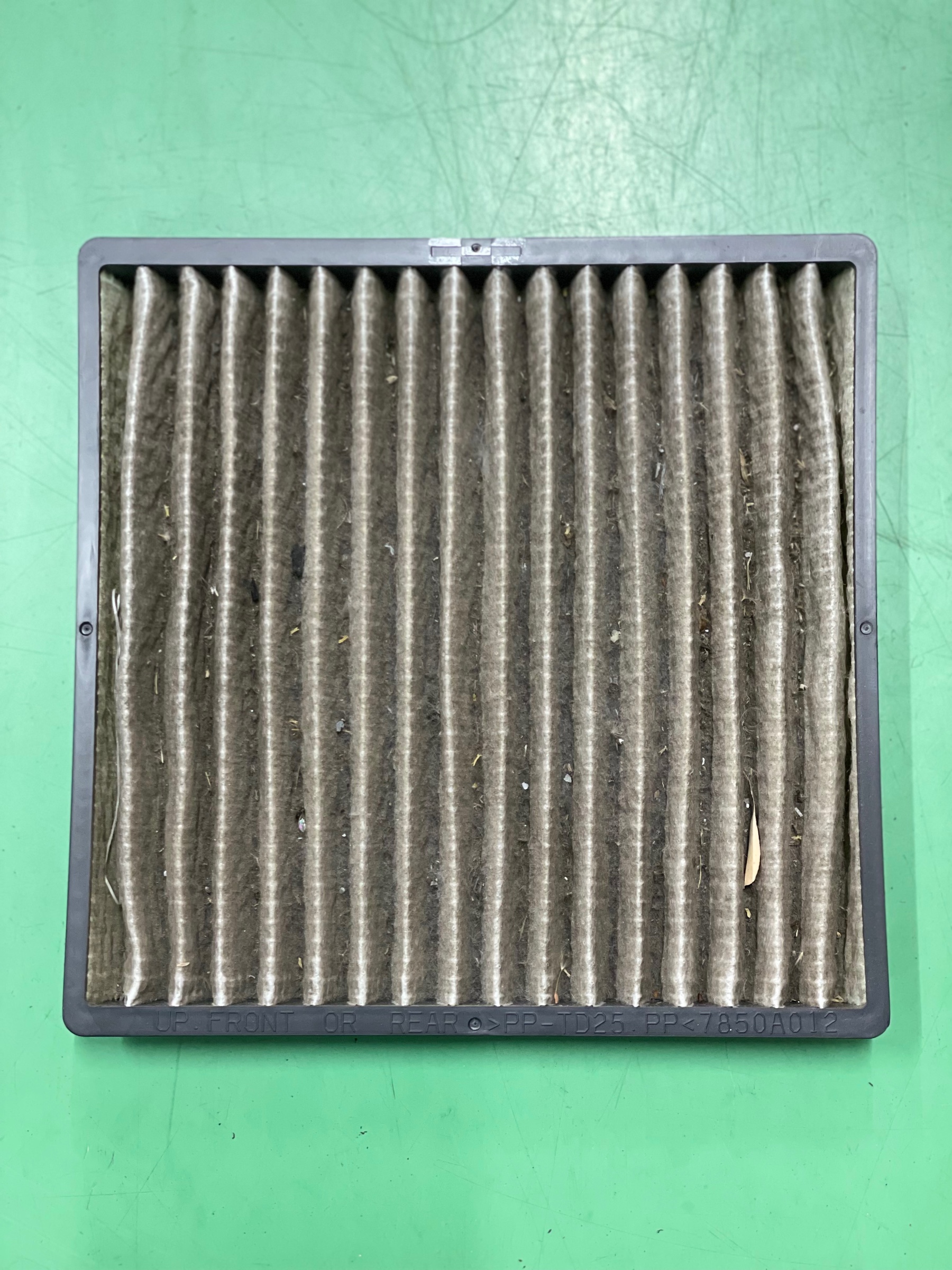 タイヤ館加古川 日産 デイズルークス B21A　エアコンフィルター交換