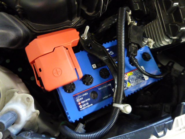 Fit バッテリー交換 ホンダ フィット メンテナンス商品 パーツ取付 各種用品取付 技術サービスブログ タイヤ館 鎌ヶ谷 千葉県のタイヤ カー用品ショップ タイヤからはじまる トータルカーメンテナンス タイヤ館グループ