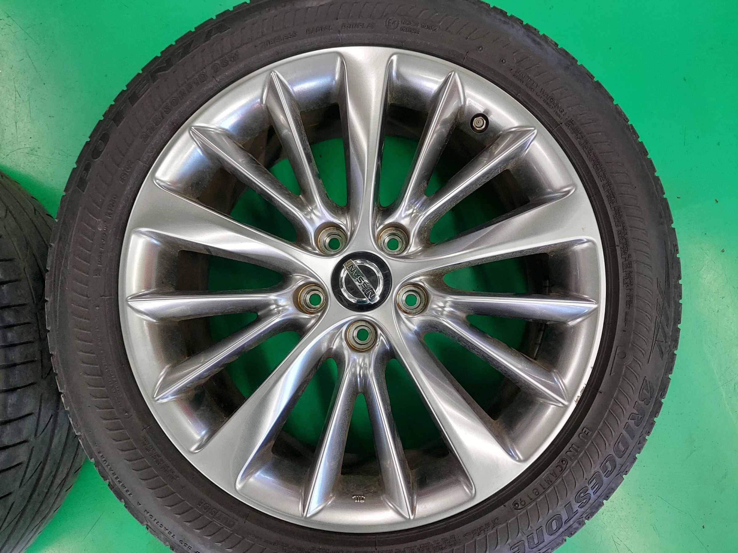 タイヤ・ホイール GO スタッドレスタイヤ装着！コンパクトカー編(^^) | 秋山タイヤホームページ