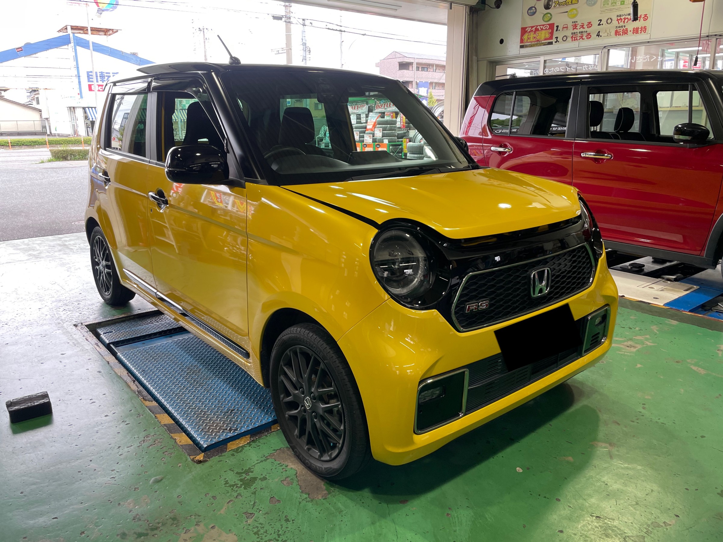 黄色いN-ONERS（JG3）にミドリ（TEIN）の車高調を装着します♪ | 店舗