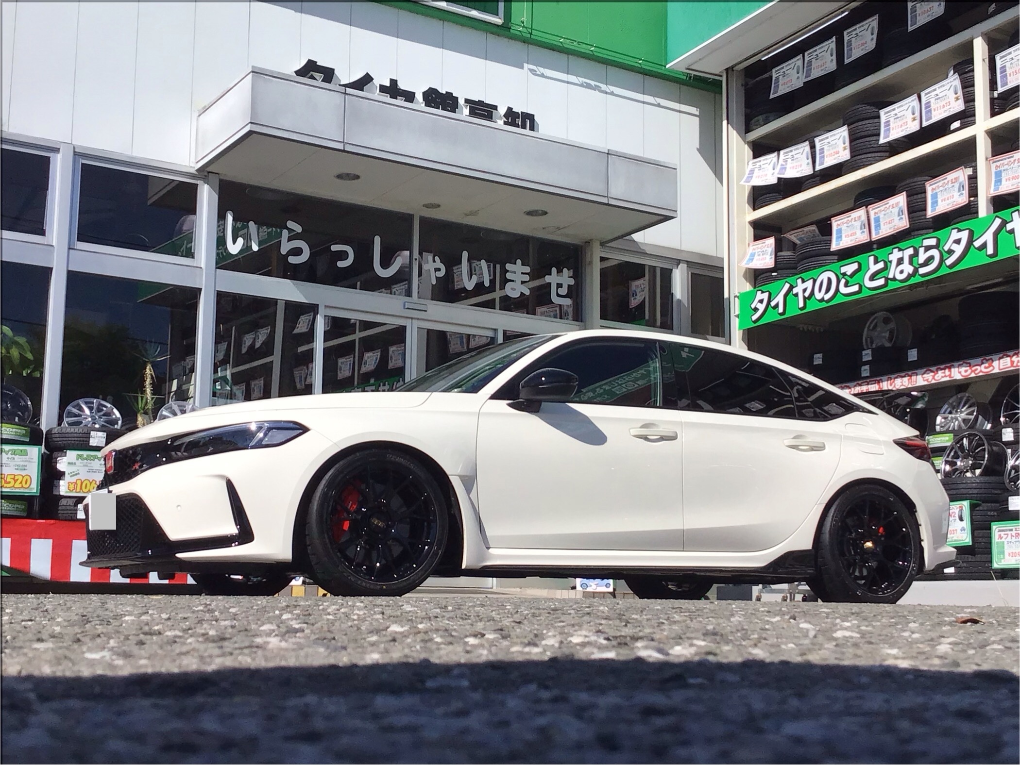 BBS REーV7 18インチ装着です。