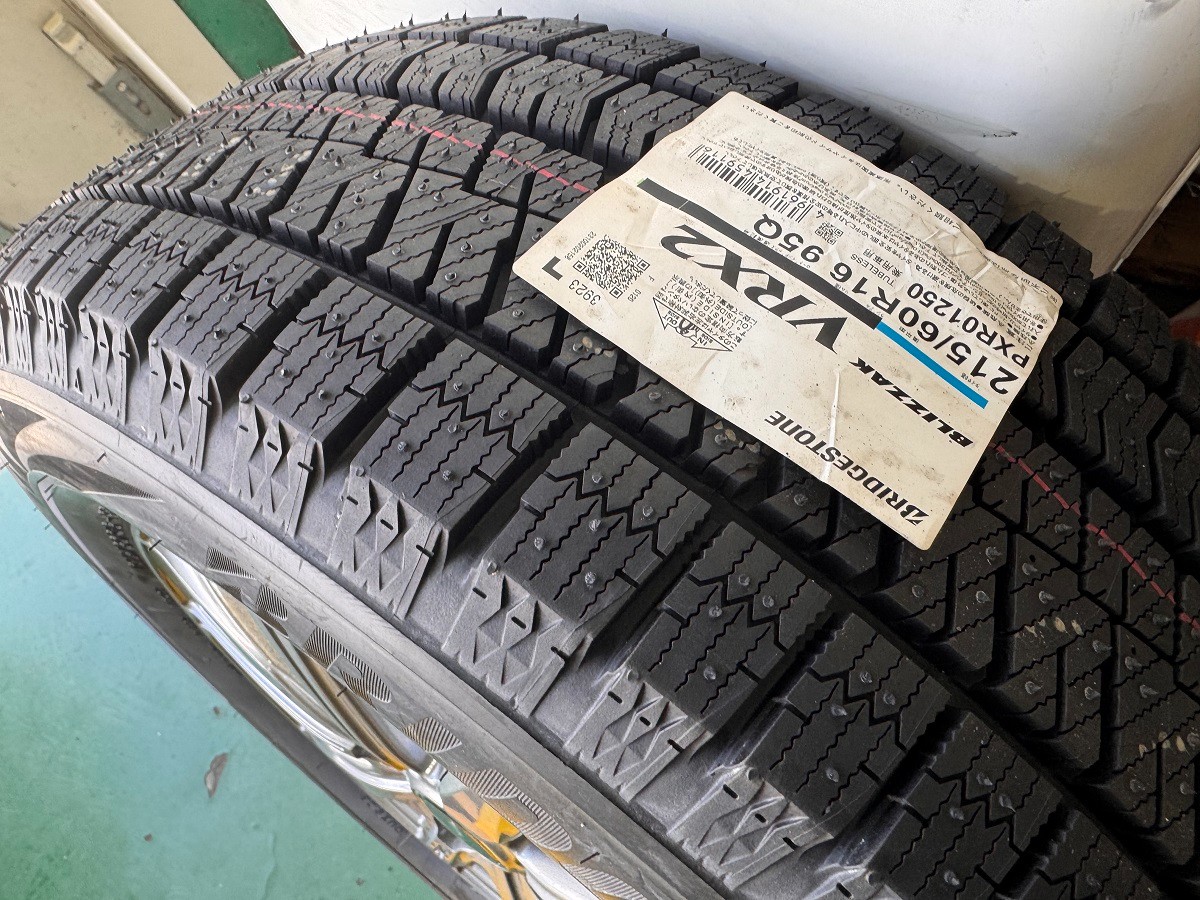 トヨタ マークX(GRX120型)】スタッドレスタイヤ＆ホイール取り付け作業