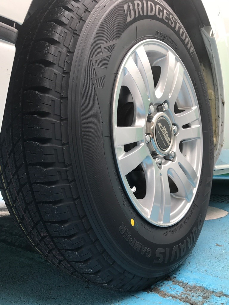 ハイエース（キャンピングカー仕様） 人気のデュラビスキャンパー装着