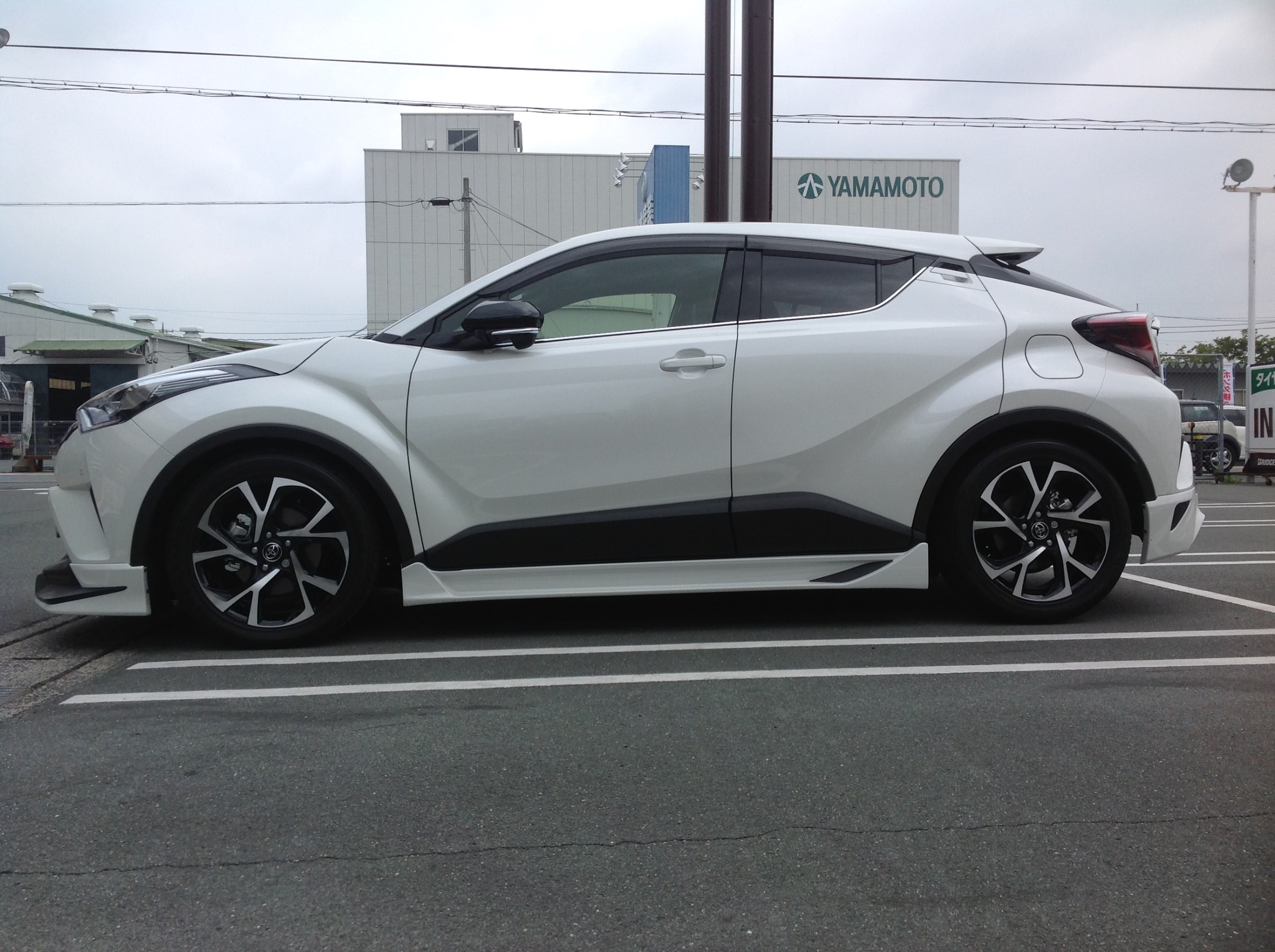 トヨタC-HR、ダウンサス取り付けとetc、、、 | トヨタ C-HR AV&ナビ