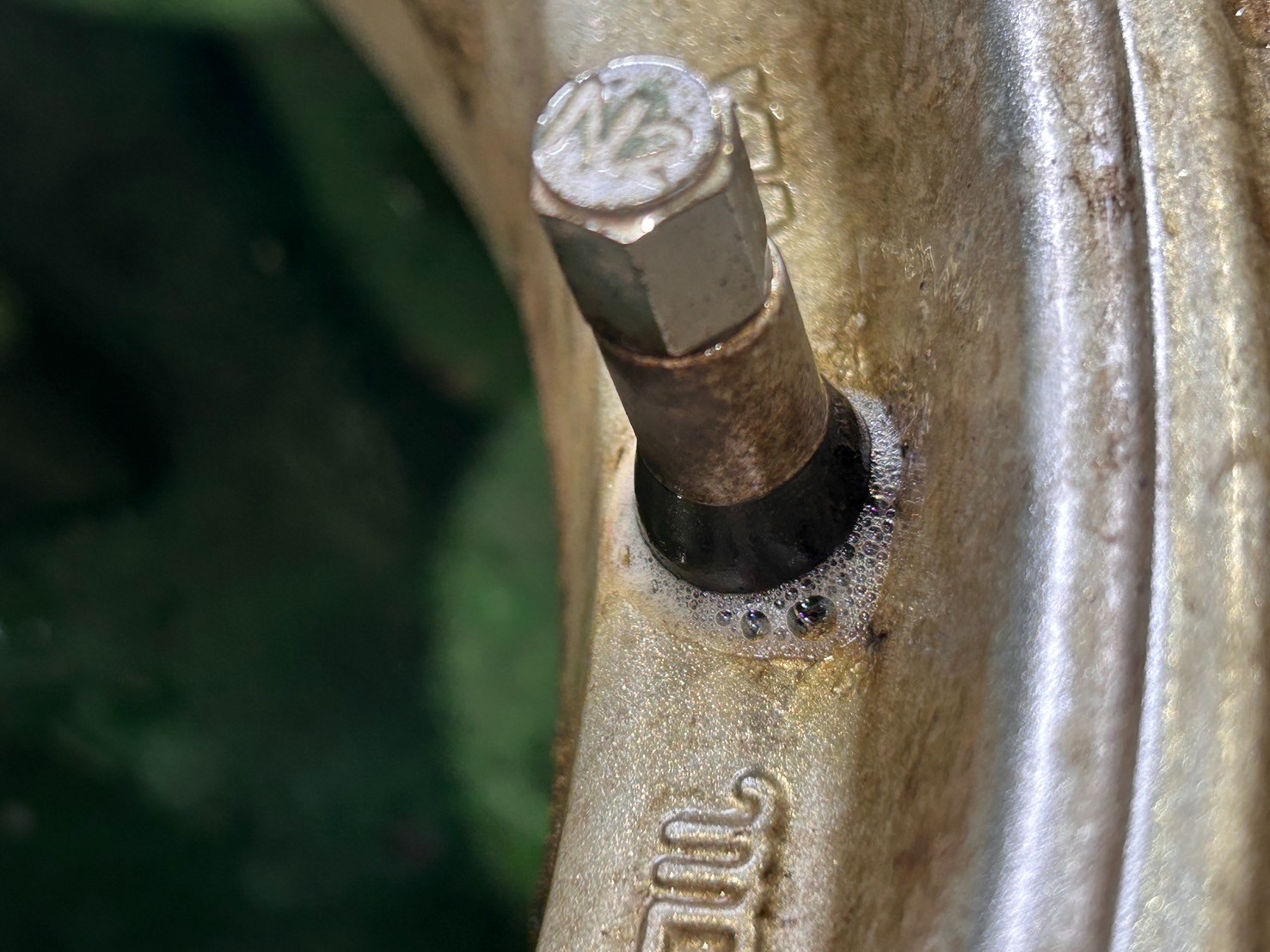 交換前 空気漏れ様子