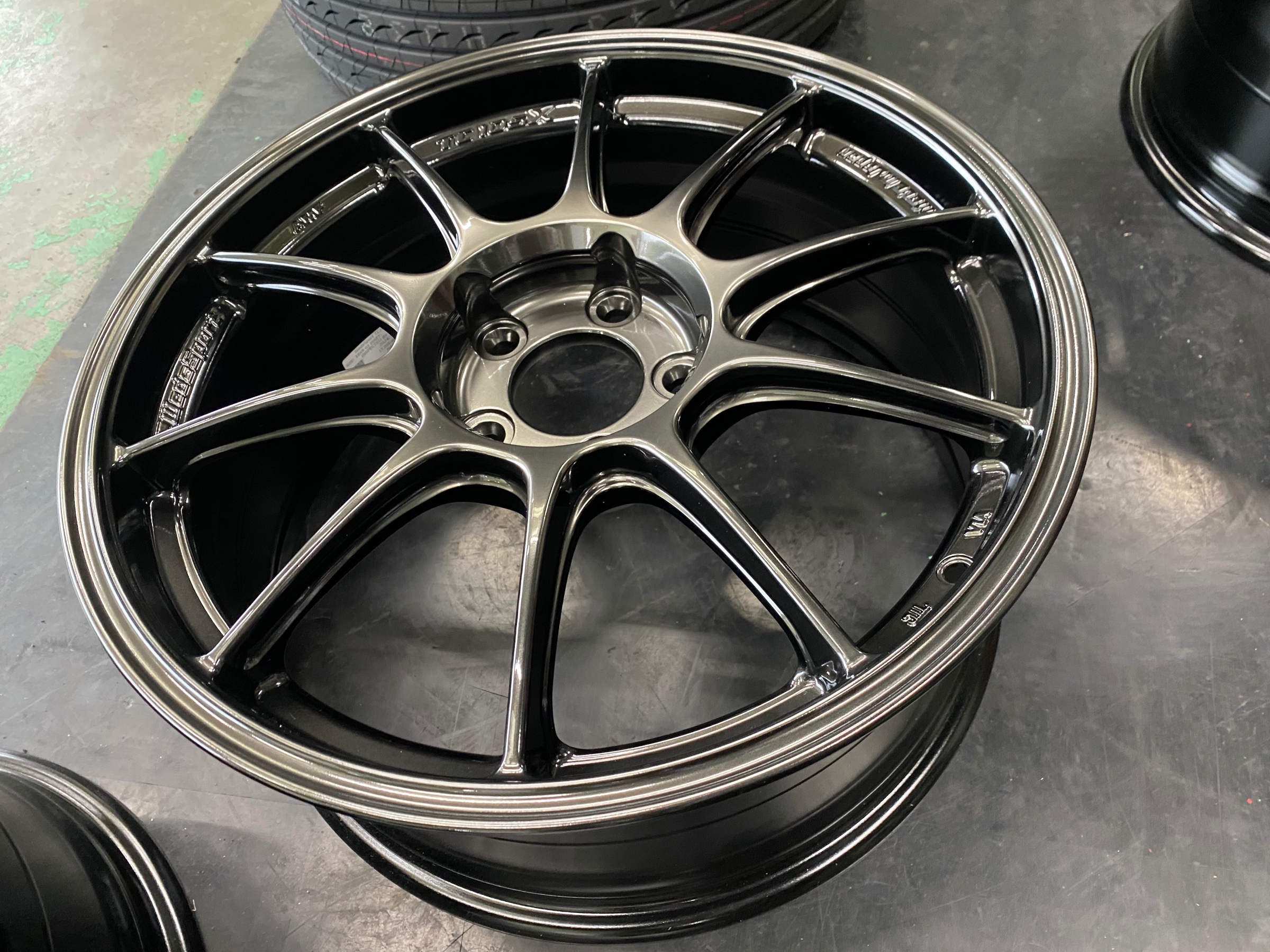 トヨタ GRヤリス GXPA16型 冬タイヤから夏タイヤへ履き替え時にアルミ