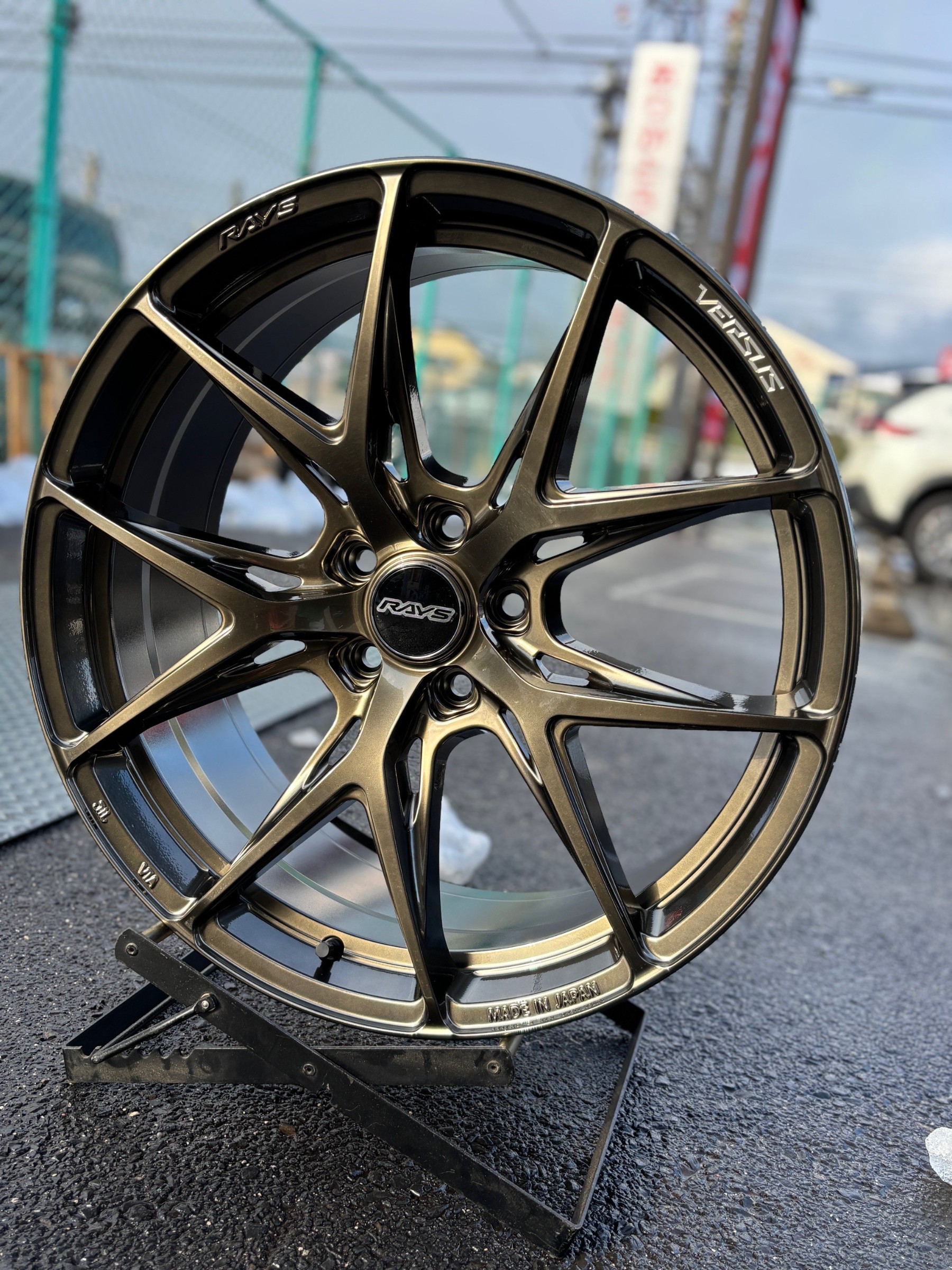 RAYS】VERSUS VV21Sに限定カラー登場！グレイスゴールド | 店舗お