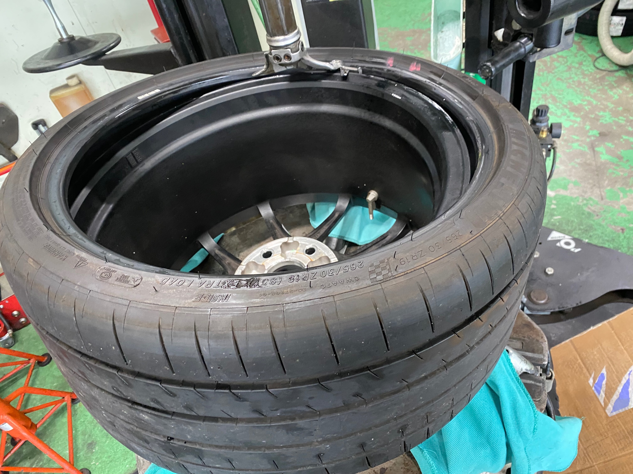 　　ブリヂストン　タイヤ館下松　タイヤ交換　アルミホイール　オイル交換　バッテリー交換　ワイパー交換　エアコンフィルター交換　アライメント調整　国産車　輸入車　下松市　周南市　徳山　柳井　熊毛　光　玖珂　周東　　