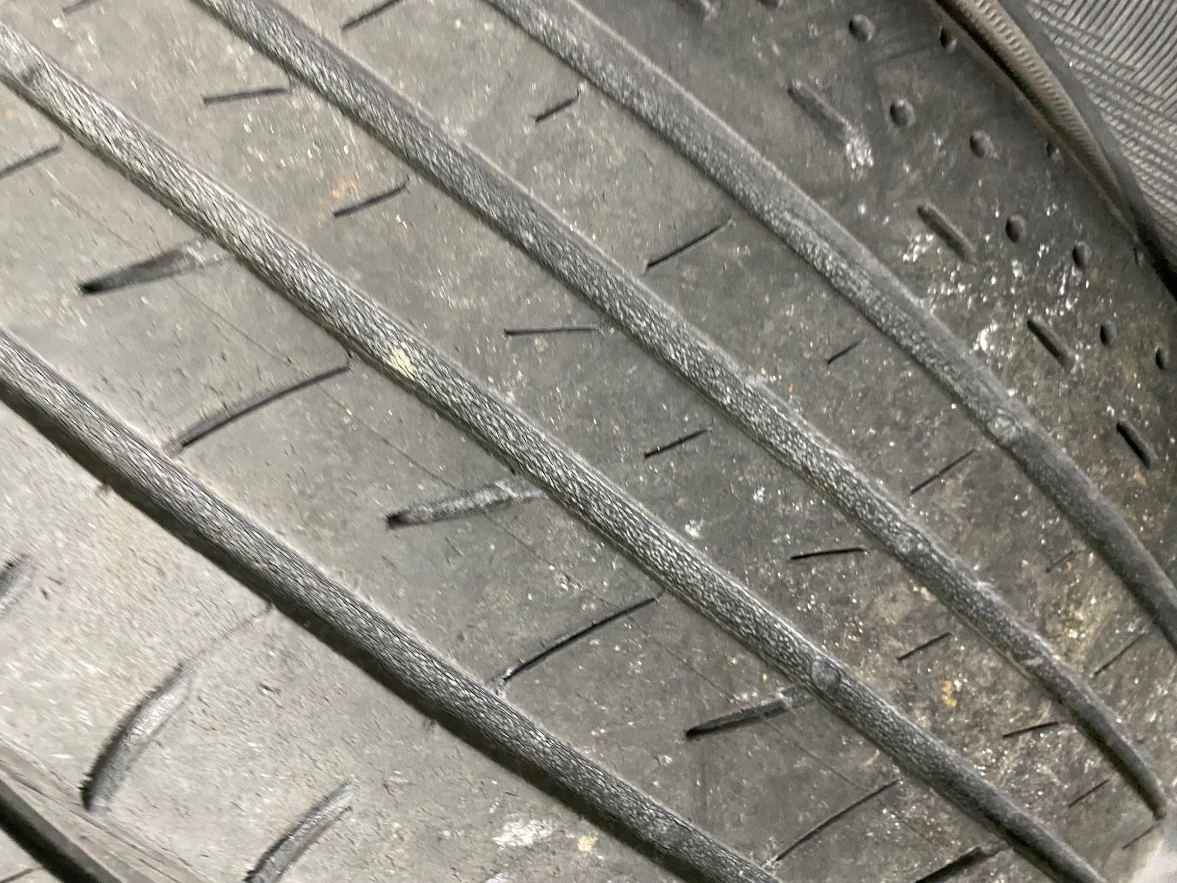 　　ブリヂストン　タイヤ館下松　タイヤ交換　アルミホイール　オイル交換　バッテリー交換　ワイパー交換　エアコンフィルター交換　アライメント調整　国産車　輸入車　下松市　周南市　徳山　柳井　熊毛　光　玖珂　周東　　