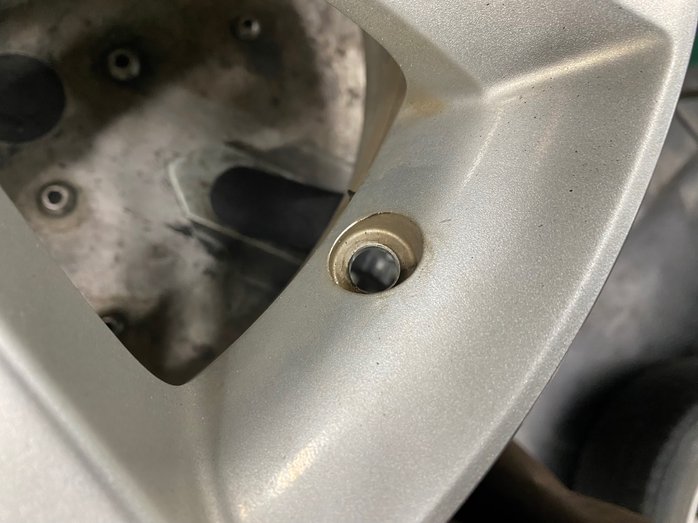 　　ブリヂストン　タイヤ館下松　タイヤ交換　アルミホイール　オイル交換　バッテリー交換　ワイパー交換　エアコンフィルター交換　アライメント調整　国産車　輸入車　下松市　周南市　徳山　柳井　熊毛　光　玖珂　周東　　