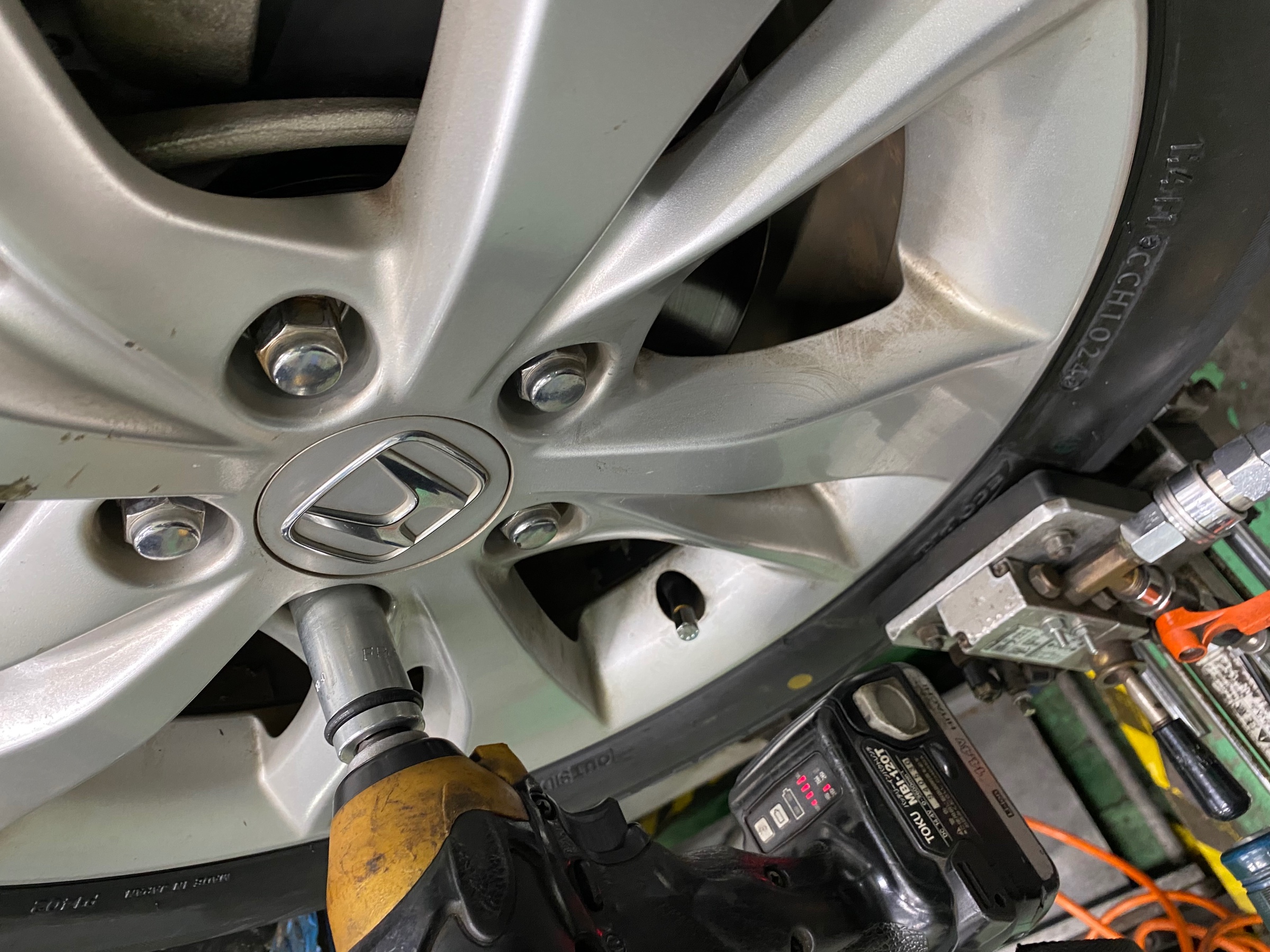 　　ブリヂストン　タイヤ館下松　タイヤ交換　アルミホイール　オイル交換　バッテリー交換　ワイパー交換　エアコンフィルター交換　アライメント調整　国産車　輸入車　下松市　周南市　徳山　柳井　熊毛　光　玖珂　周東　　