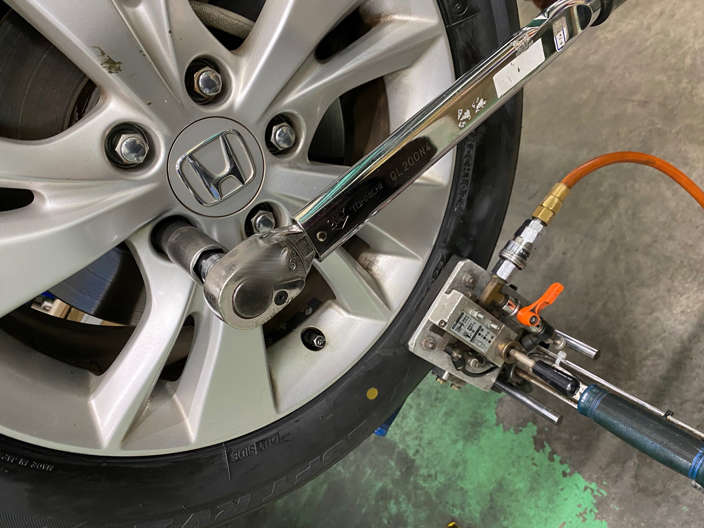 　　ブリヂストン　タイヤ館下松　タイヤ交換　アルミホイール　オイル交換　バッテリー交換　ワイパー交換　エアコンフィルター交換　アライメント調整　国産車　輸入車　下松市　周南市　徳山　柳井　熊毛　光　玖珂　周東　　