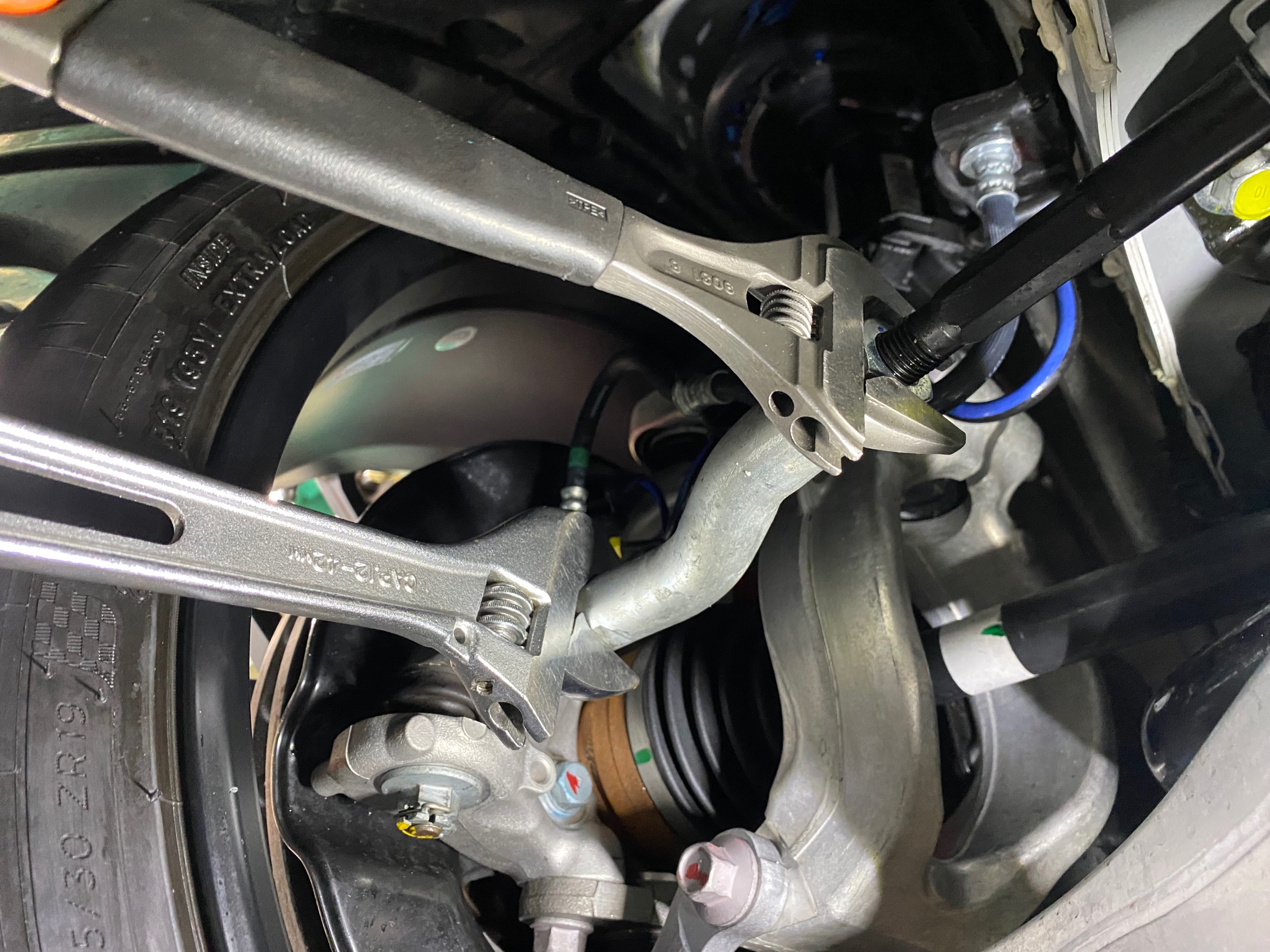 　　ブリヂストン　タイヤ館下松　タイヤ交換　アルミホイール　オイル交換　バッテリー交換　ワイパー交換　エアコンフィルター交換　アライメント調整　国産車　輸入車　下松市　周南市　徳山　柳井　熊毛　光　玖珂　周東　　