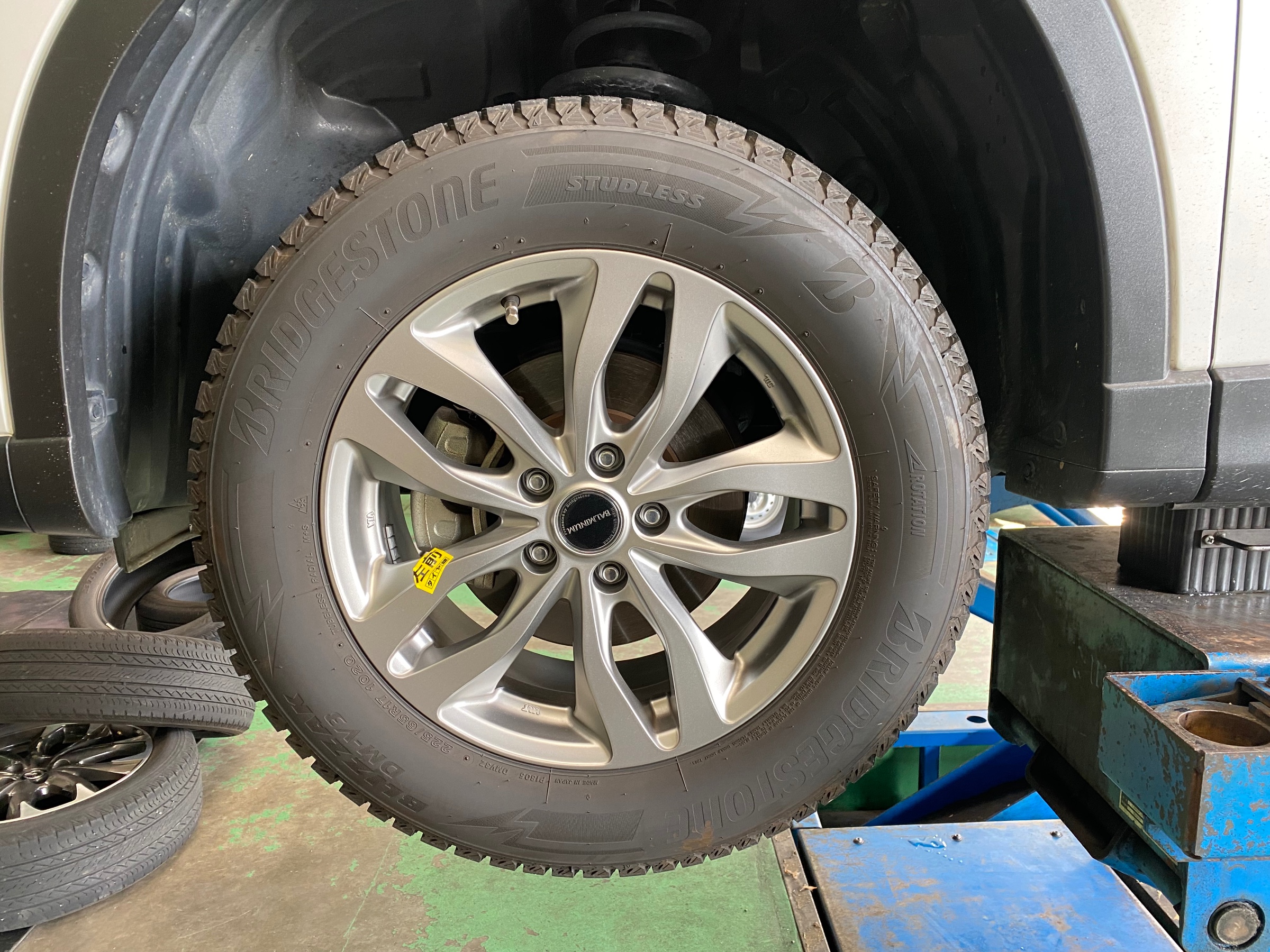 　　ブリヂストン　タイヤ館下松　タイヤ交換　アルミホイール　オイル交換　バッテリー交換　ワイパー交換　エアコンフィルター交換　アライメント調整　国産車　輸入車　下松市　周南市　徳山　柳井　熊毛　光　玖珂　周東　　