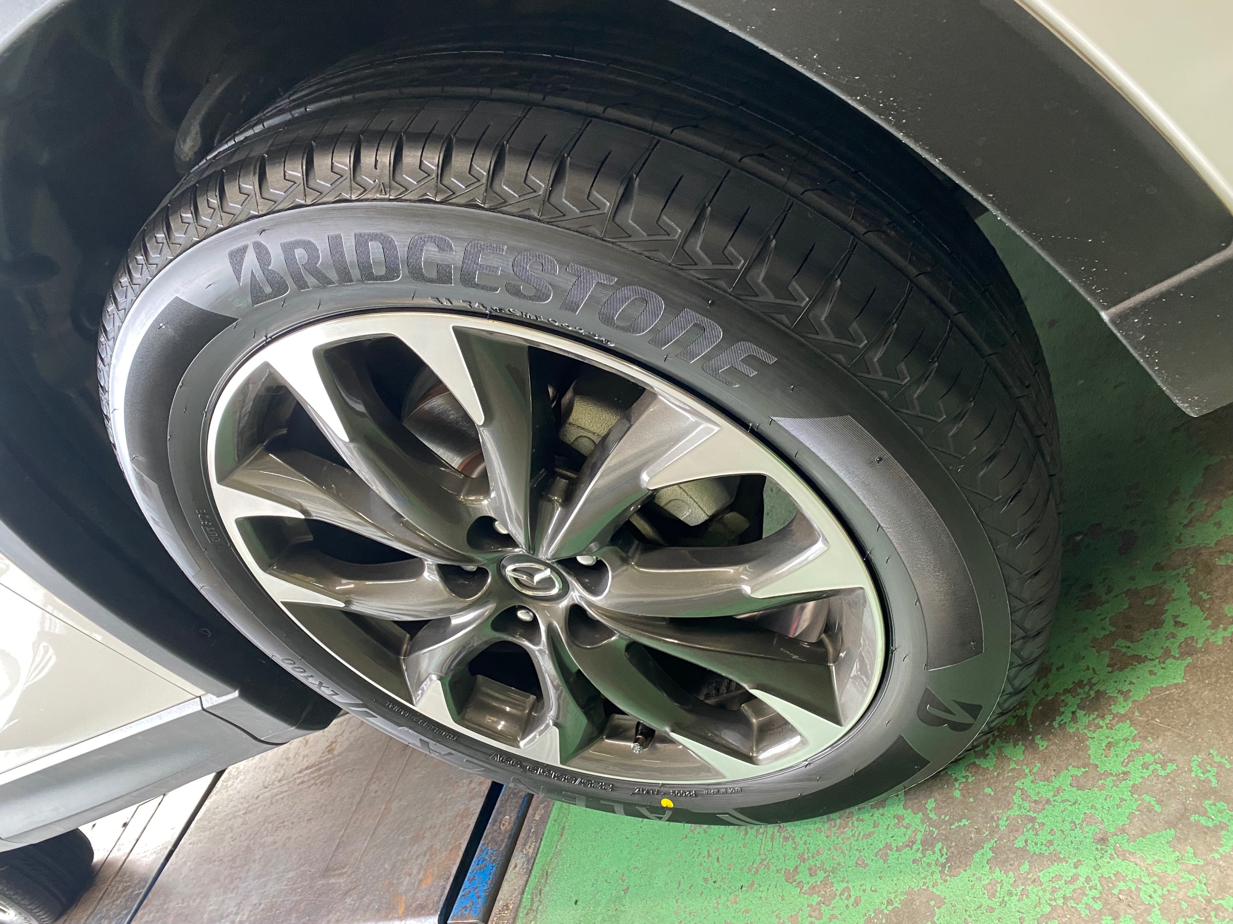 　　ブリヂストン　タイヤ館下松　タイヤ交換　アルミホイール　オイル交換　バッテリー交換　ワイパー交換　エアコンフィルター交換　アライメント調整　国産車　輸入車　下松市　周南市　徳山　柳井　熊毛　光　玖珂　周東　　